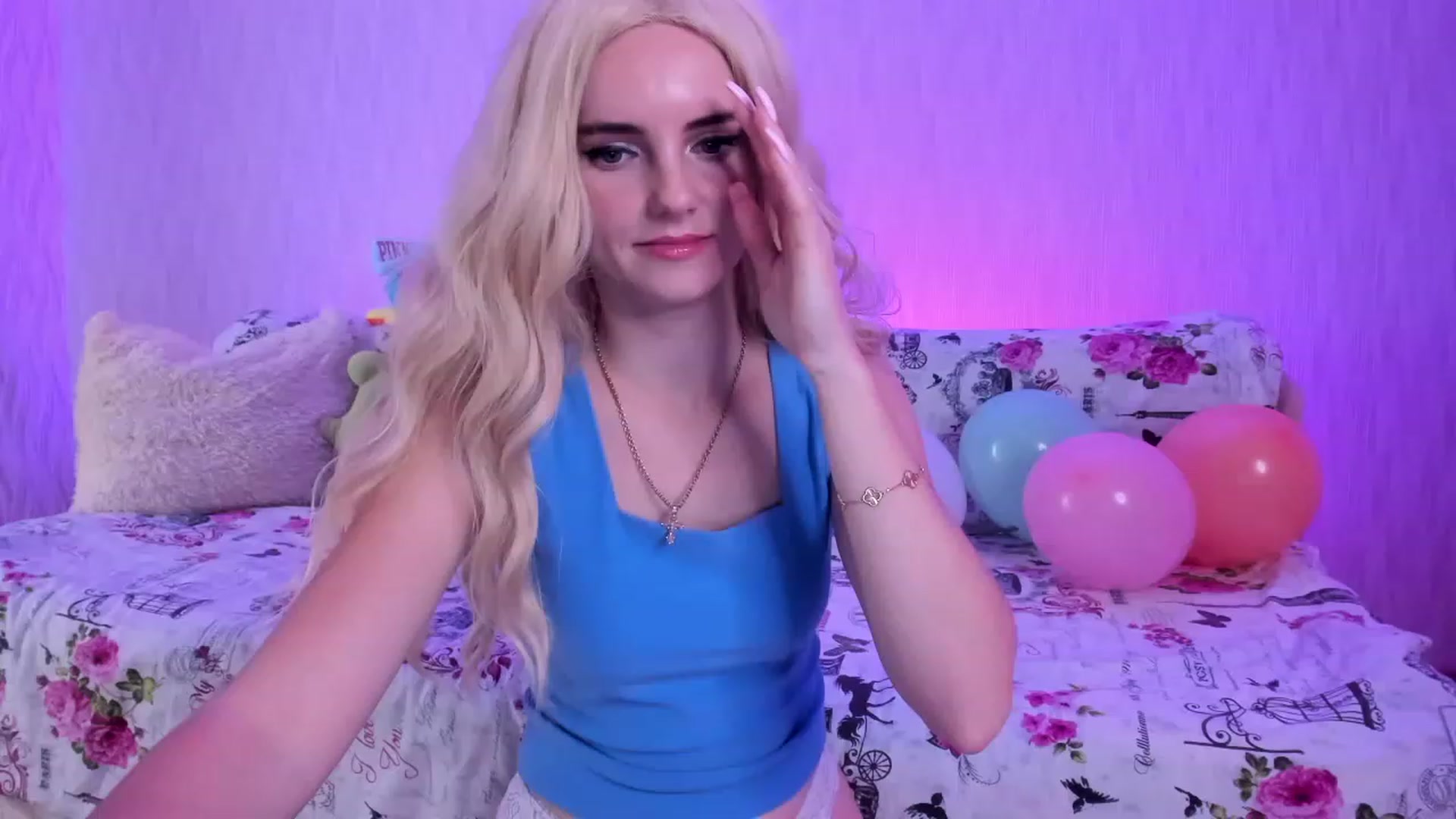 Gallery image thumbnail from kelly__grace_'s myfreecams stream on, 12/04/2022, 24:04 image 1 of 20