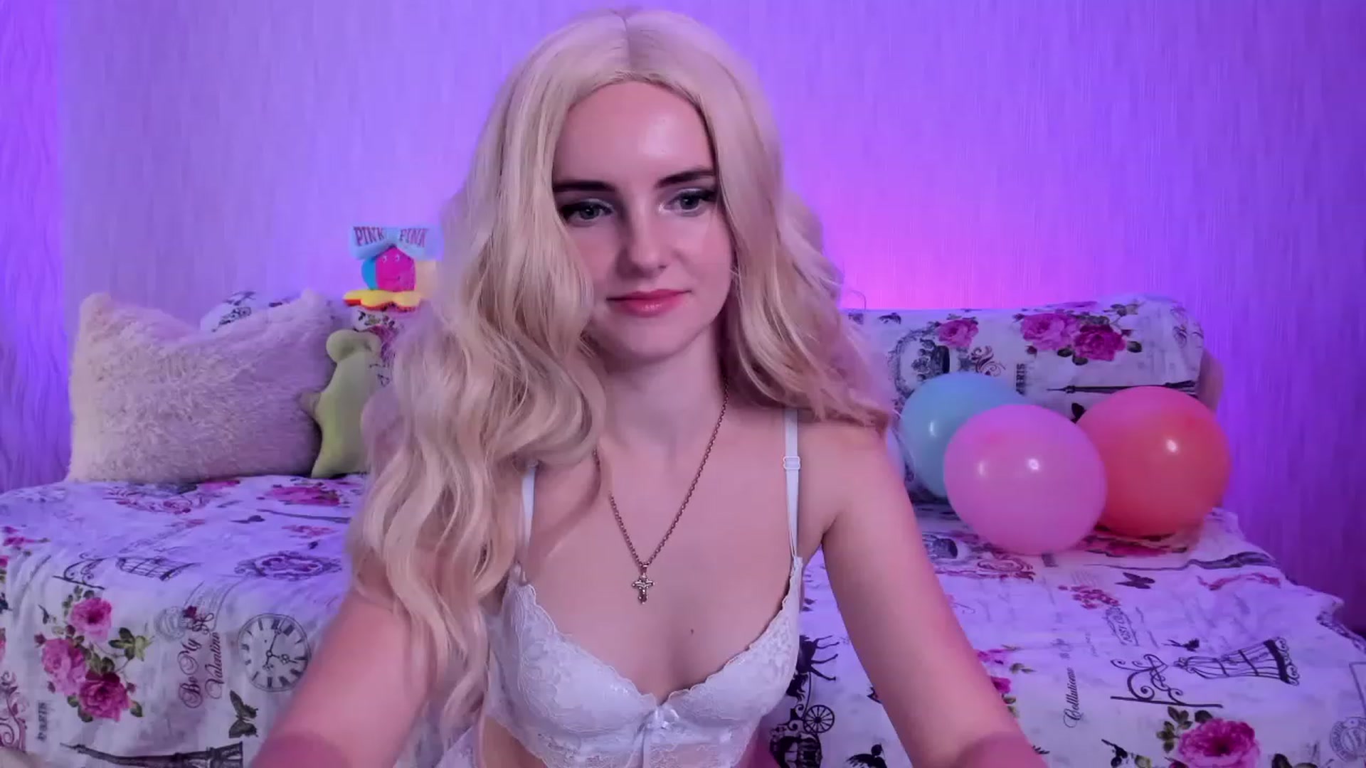 Gallery image thumbnail from kelly__grace_'s myfreecams stream on, 12/04/2022, 24:04 image 20 of 20