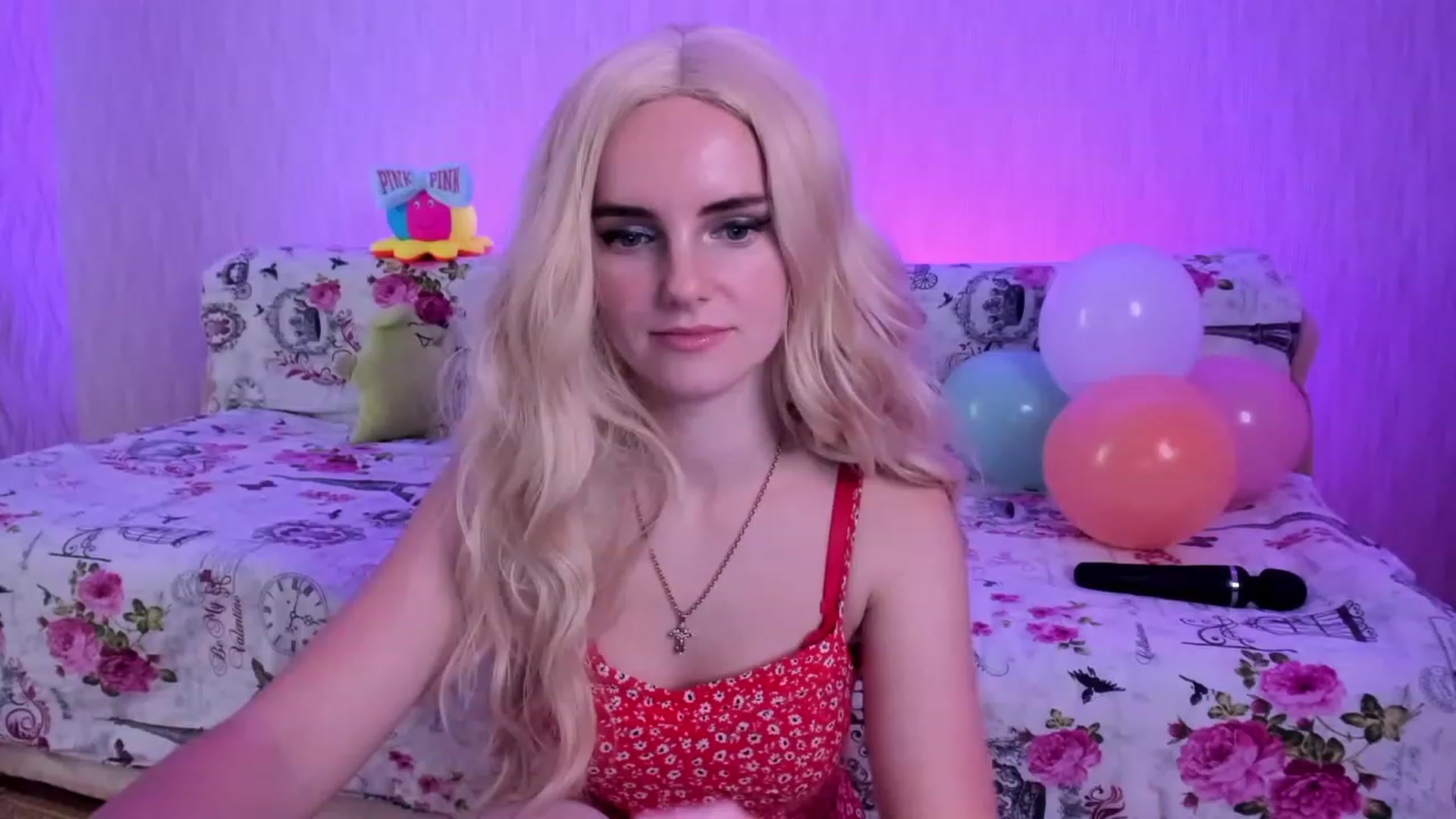 Gallery image thumbnail from kelly__grace_'s myfreecams stream on, 12/04/2022, 10:34 image 2 of 20