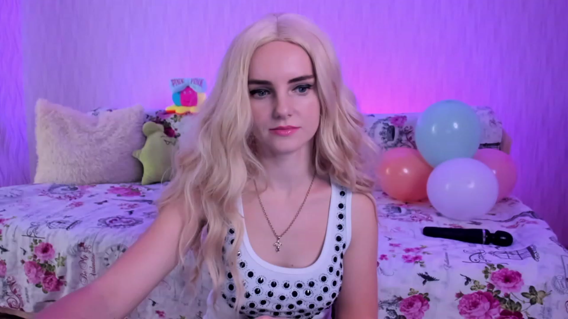 Gallery image thumbnail from kelly__grace_'s myfreecams stream on, 12/05/2022, 17:00 image 1 of 20