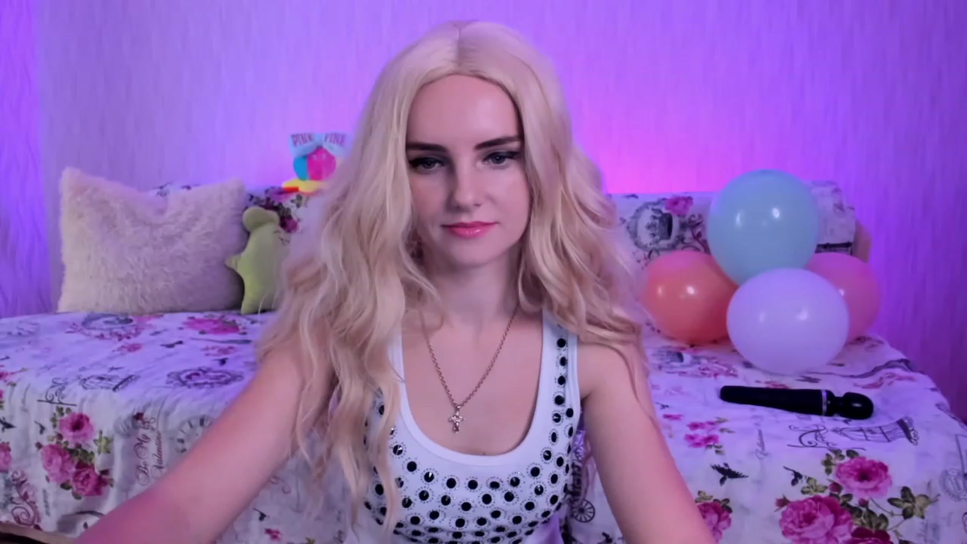 Gallery image thumbnail from kelly__grace_'s myfreecams stream on, 12/05/2022, 17:00 image 5 of 20