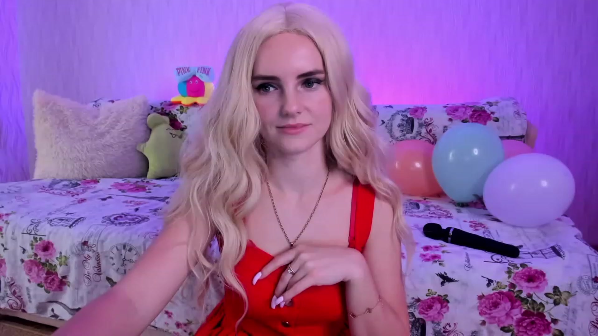 Gallery image thumbnail from kelly__grace_'s myfreecams stream on, 12/06/2022, 24:24 image 5 of 20