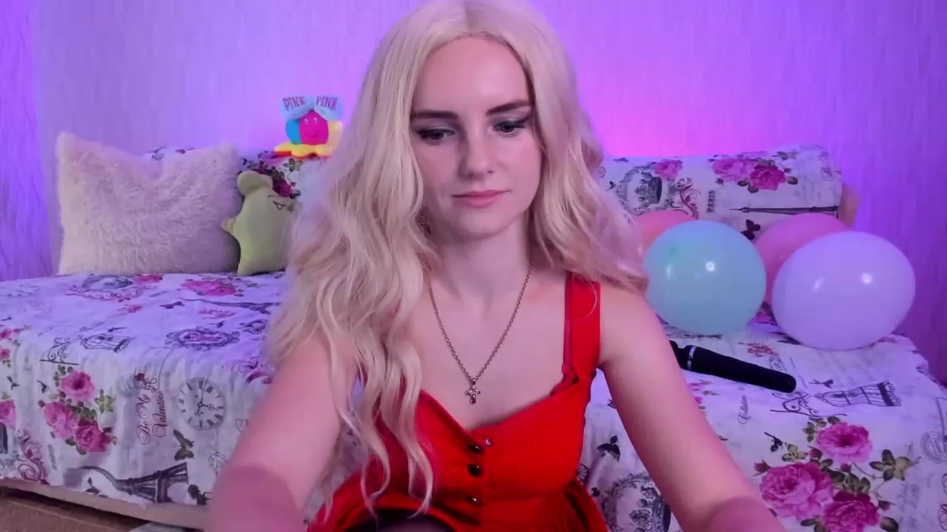 Gallery image thumbnail from kelly__grace_'s myfreecams stream on, 12/06/2022, 24:24 image 13 of 20