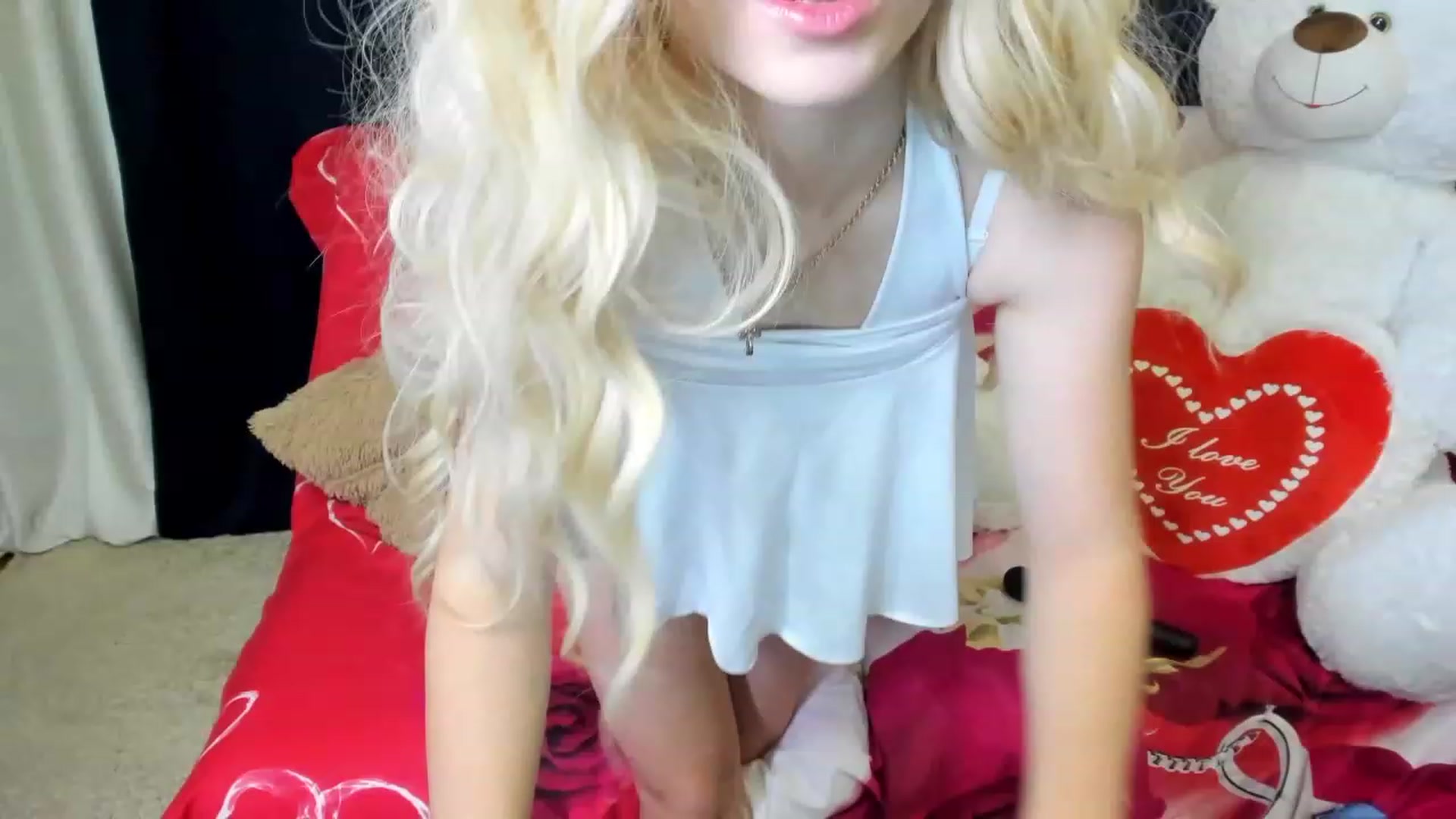 Gallery image thumbnail from kelly__grace_'s myfreecams stream on, 12/11/2022, 04:47 image 19 of 20