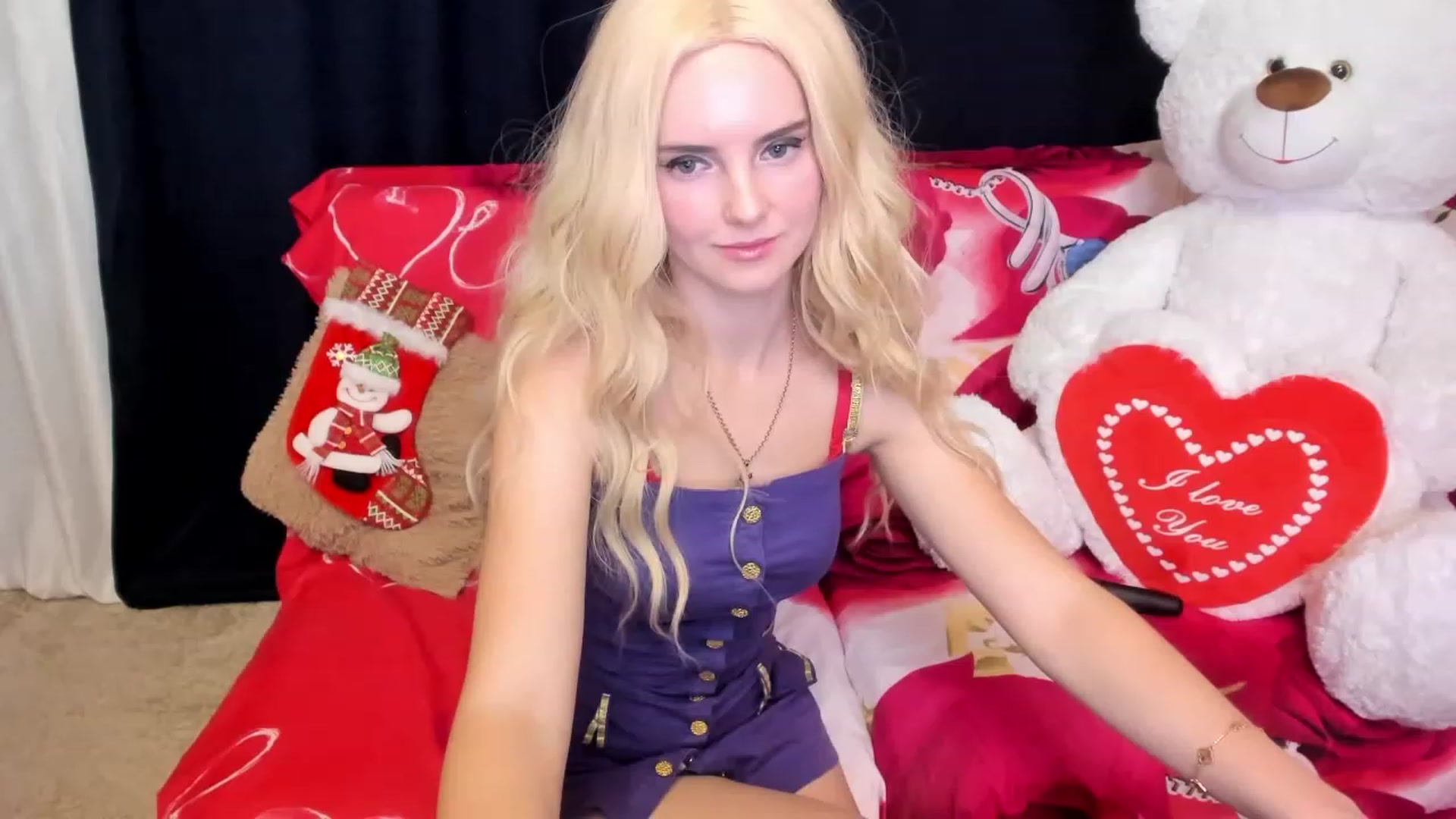 Gallery image thumbnail from kelly__grace_'s myfreecams stream on, 12/12/2022, 04:24 image 6 of 20