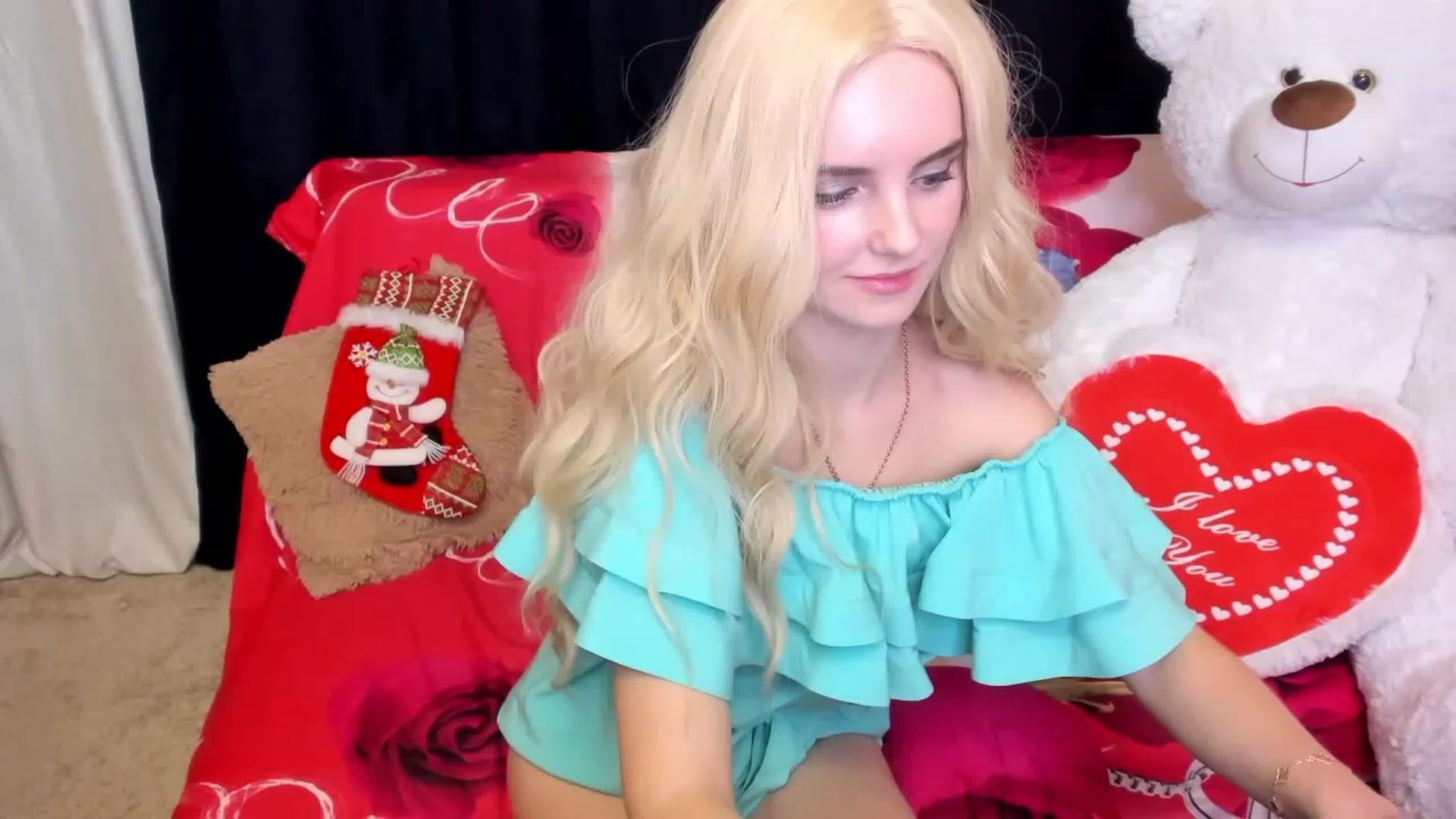 Gallery image thumbnail from kelly__grace_'s myfreecams stream on, 12/13/2022, 02:14 image 17 of 20