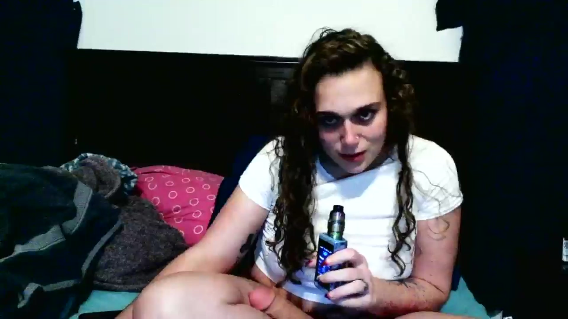 Gallery image thumbnail from kellyrose69's myfreecams stream on, 09/19/2024, 14:12 image 3 of 20