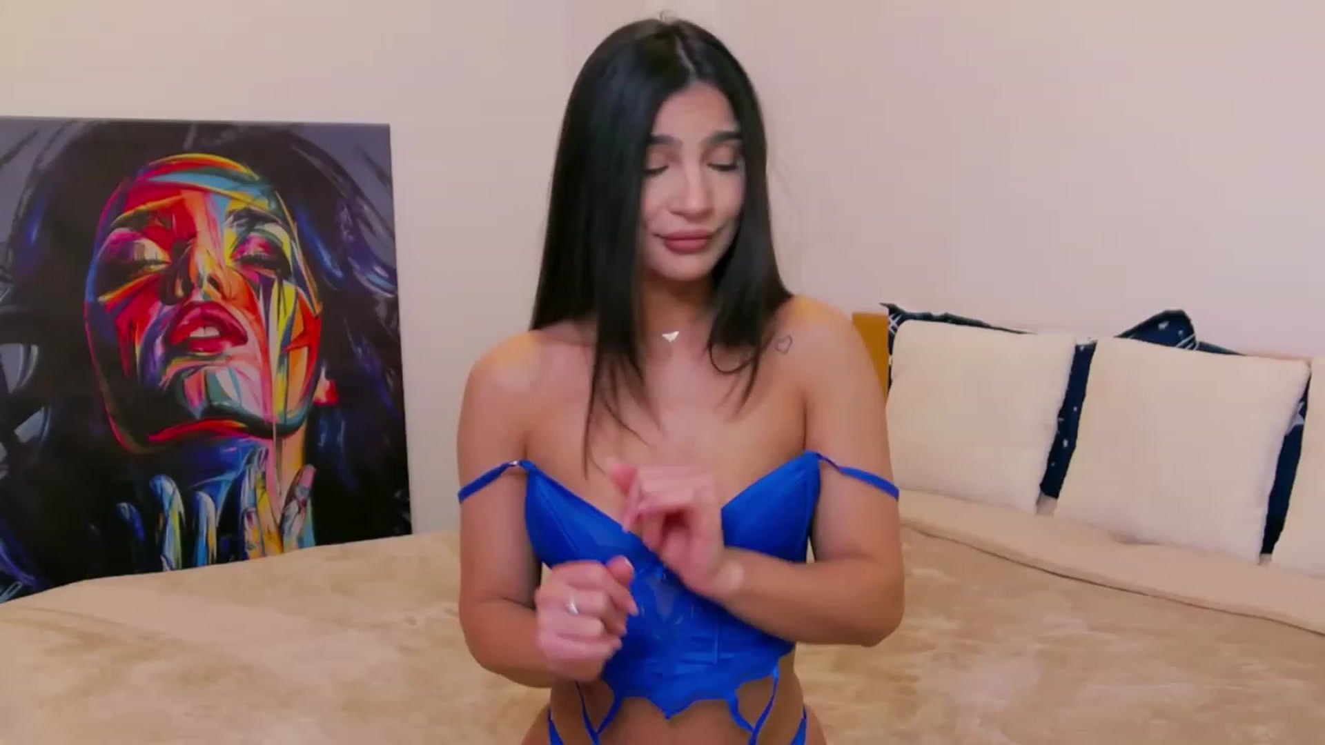 Gallery image thumbnail from kellyyyyyyy's myfreecams stream on, 01/10/2023, 10:15 image 1 of 20