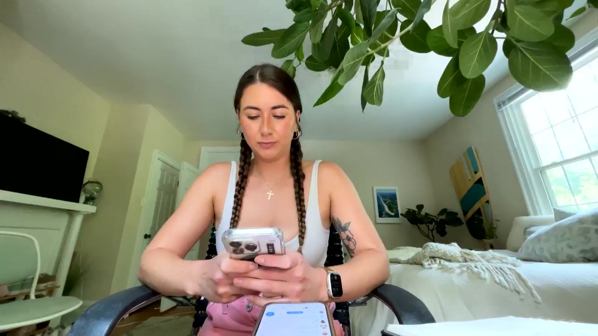 Gallery image thumbnail from kendrikcay's myfreecams stream on, 06/26/2024, 17:00 image 16 of 20