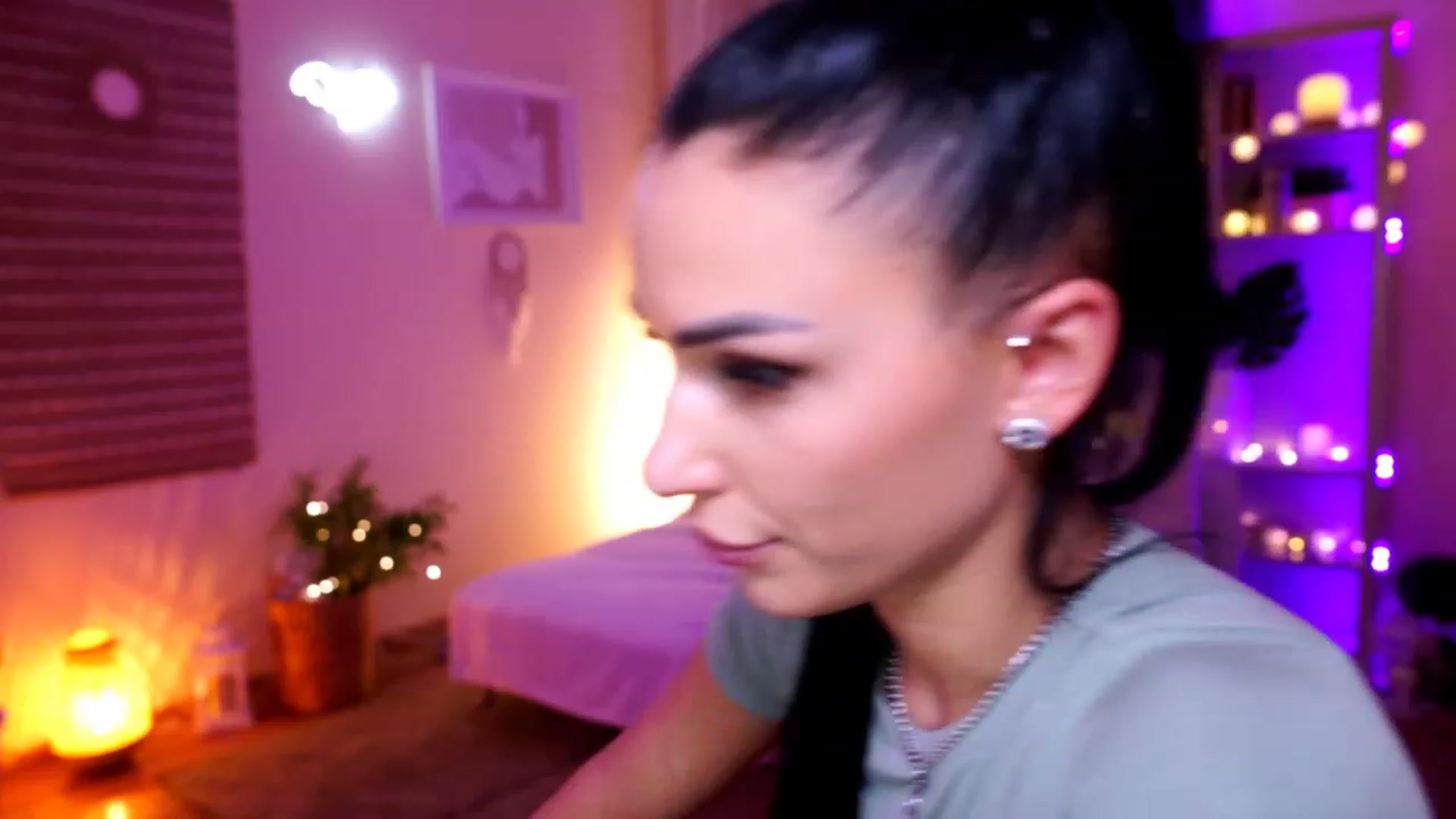 Gallery image thumbnail from kerelai's myfreecams stream on, 11/16/2022, 20:52 image 11 of 20