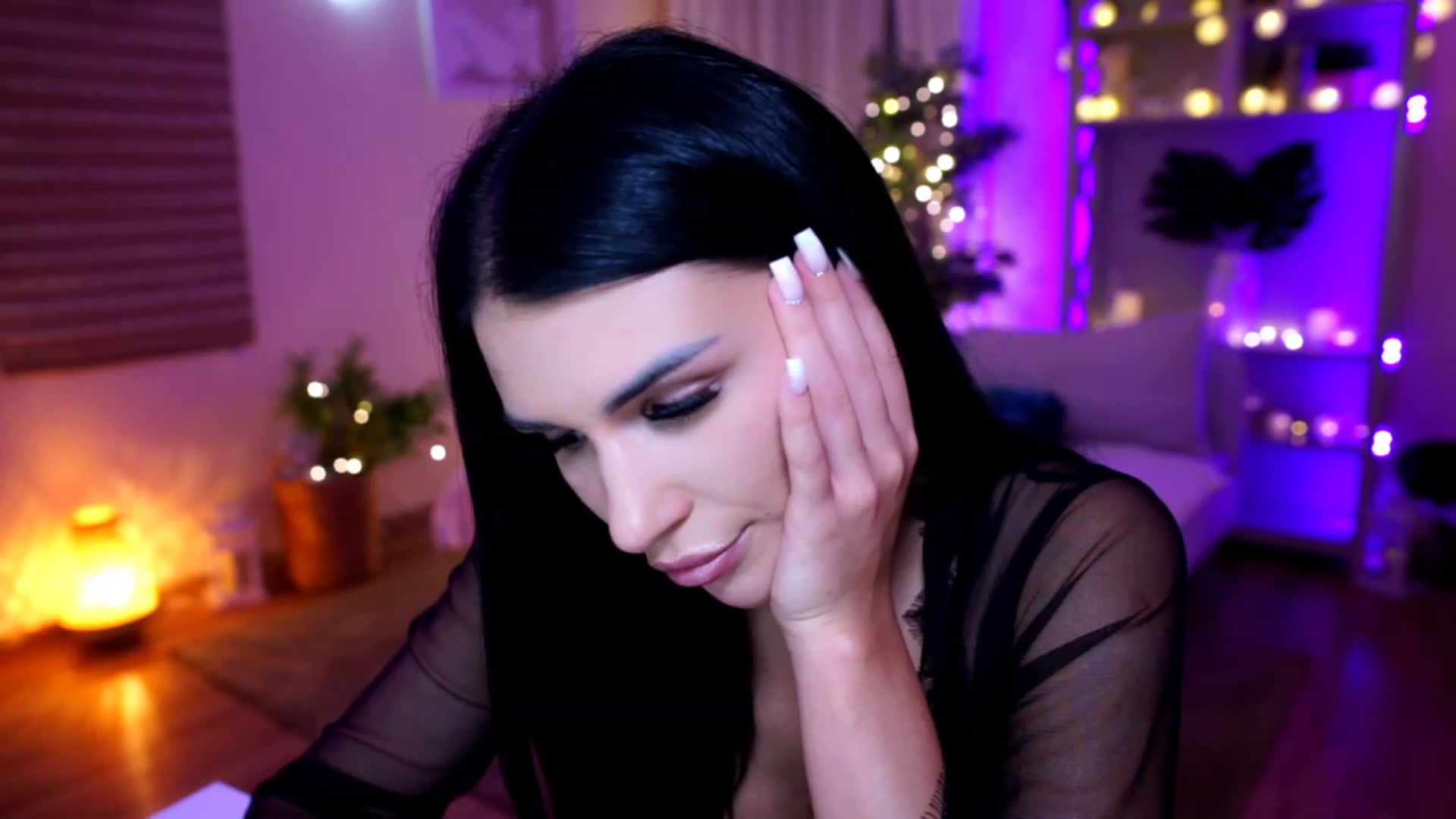 Gallery image thumbnail from kerelai's myfreecams stream on, 11/18/2022, 20:29 image 3 of 20