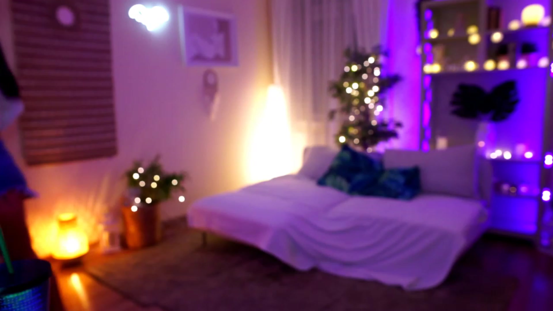 Gallery image thumbnail from kerelai's myfreecams stream on, 11/23/2022, 20:23 image 18 of 20