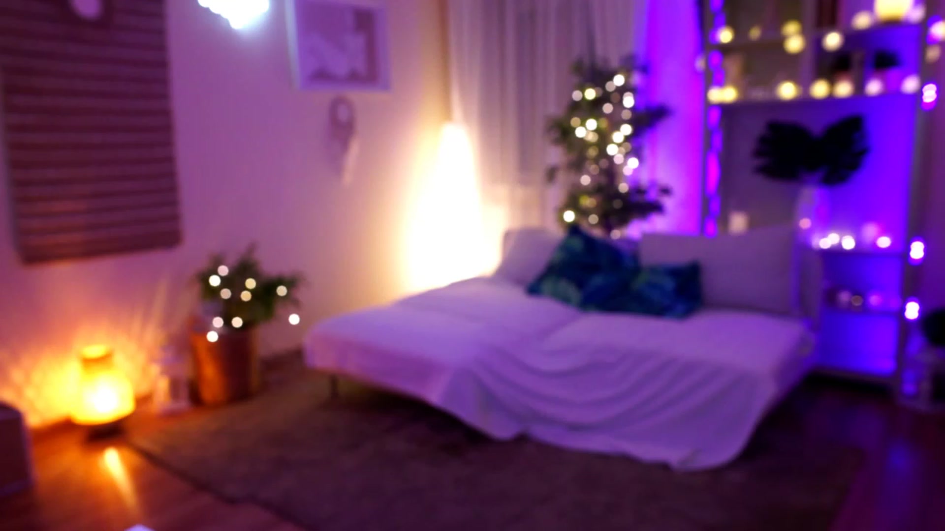 Gallery image thumbnail from kerelai's myfreecams stream on, 11/23/2022, 21:00 image 20 of 20