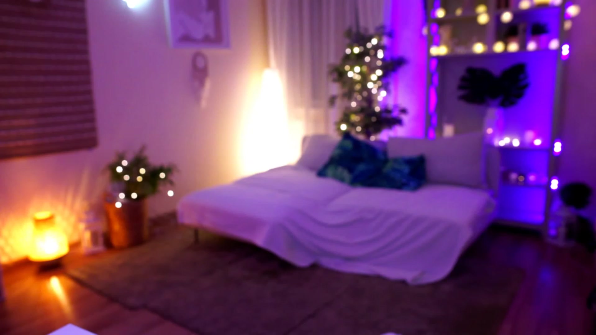 Gallery image thumbnail from kerelai's myfreecams stream on, 11/23/2022, 21:00 image 1 of 20