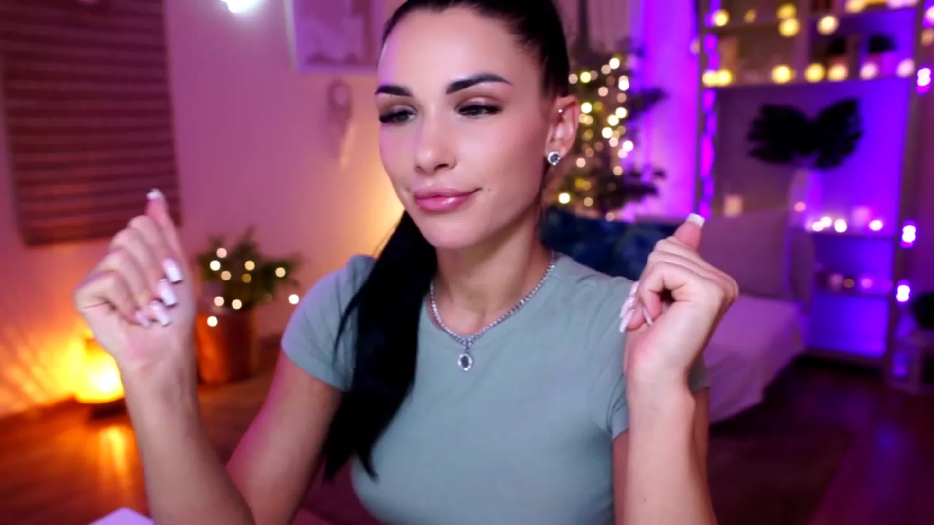 Gallery image thumbnail from kerelai's myfreecams stream on, 11/24/2022, 17:11 image 13 of 20