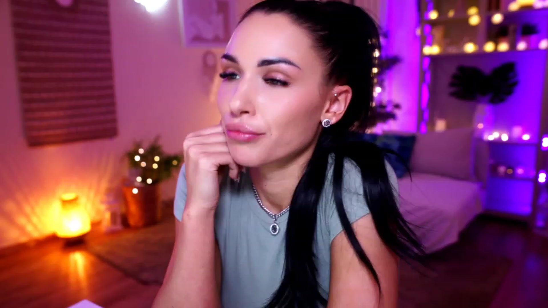 Gallery image thumbnail from kerelai's myfreecams stream on, 11/24/2022, 17:55 image 15 of 20
