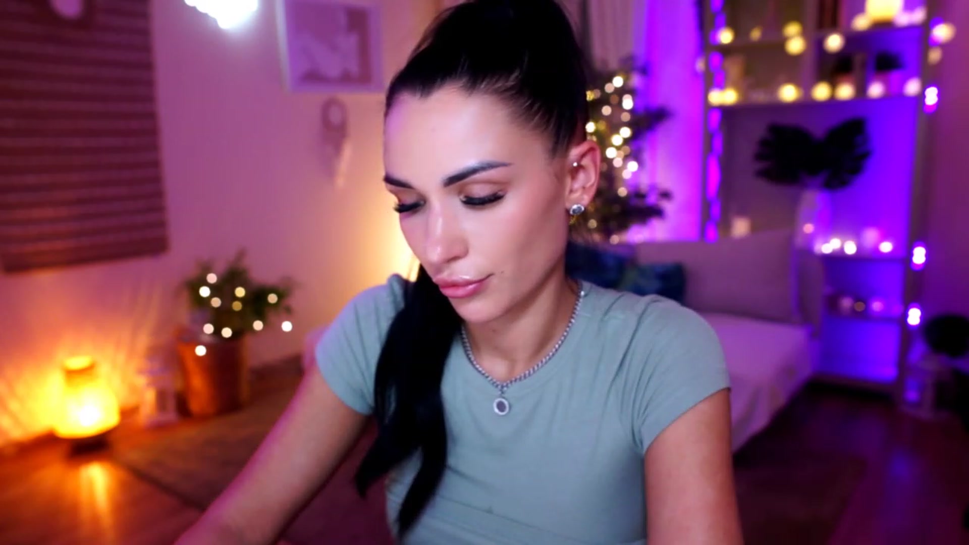 Gallery image thumbnail from kerelai's myfreecams stream on, 11/24/2022, 20:45 image 16 of 20