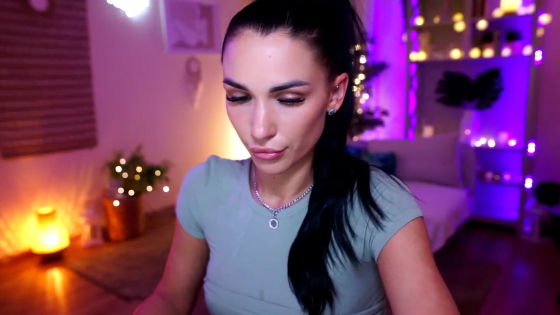 Gallery image thumbnail from kerelai's myfreecams stream on, 11/24/2022, 20:45 image 15 of 20