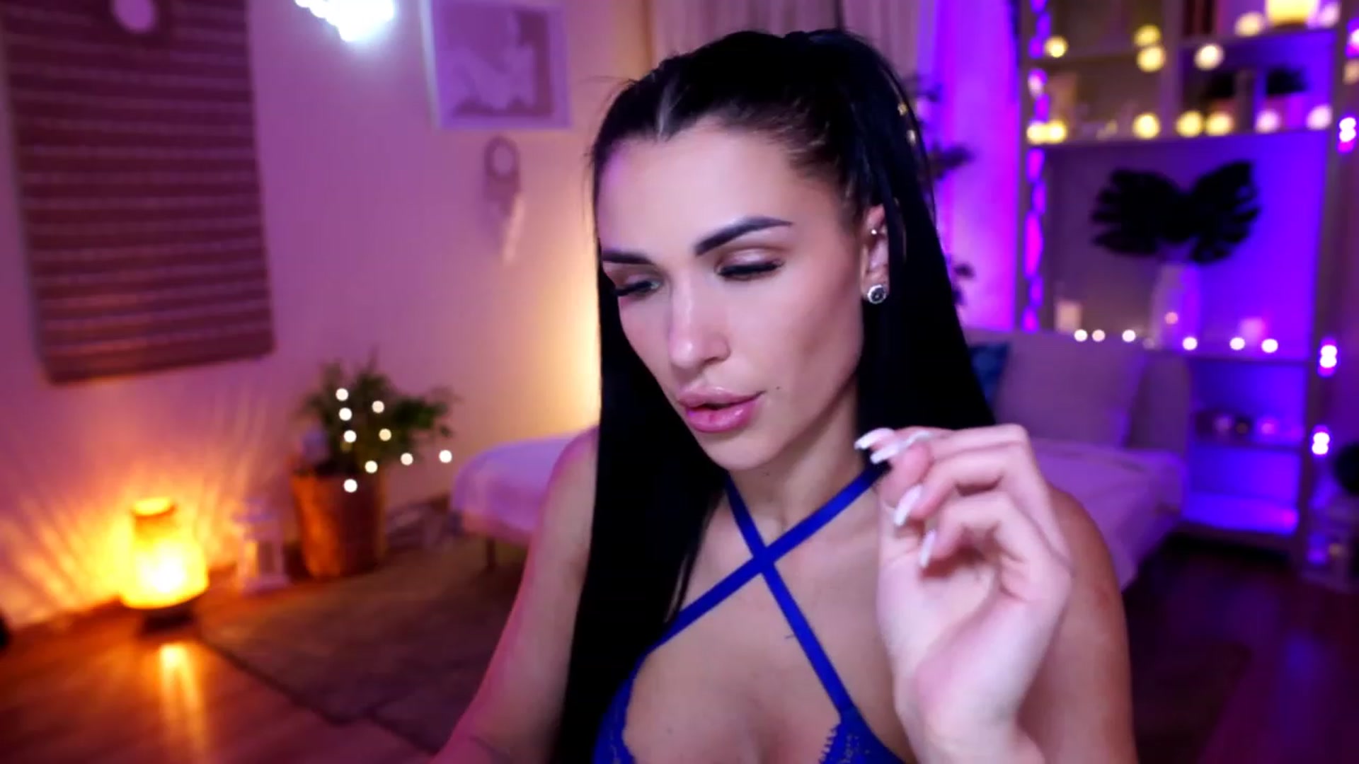 Gallery image thumbnail from kerelai's myfreecams stream on, 11/27/2022, 18:05 image 16 of 20