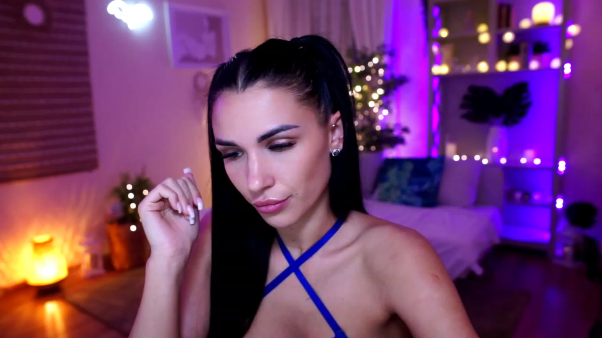 Gallery image thumbnail from kerelai's myfreecams stream on, 11/27/2022, 20:45 image 3 of 20