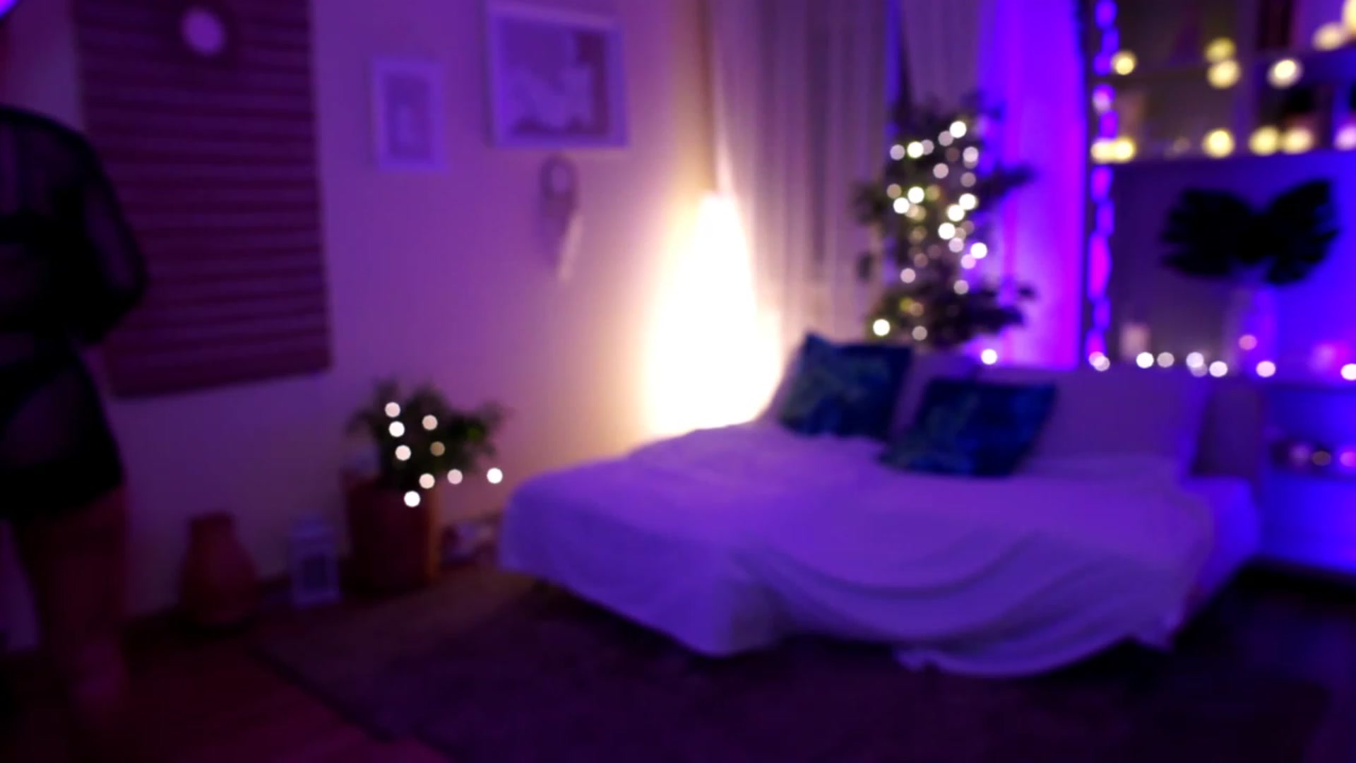 Gallery image thumbnail from kerelai's myfreecams stream on, 11/28/2022, 17:54 image 4 of 20