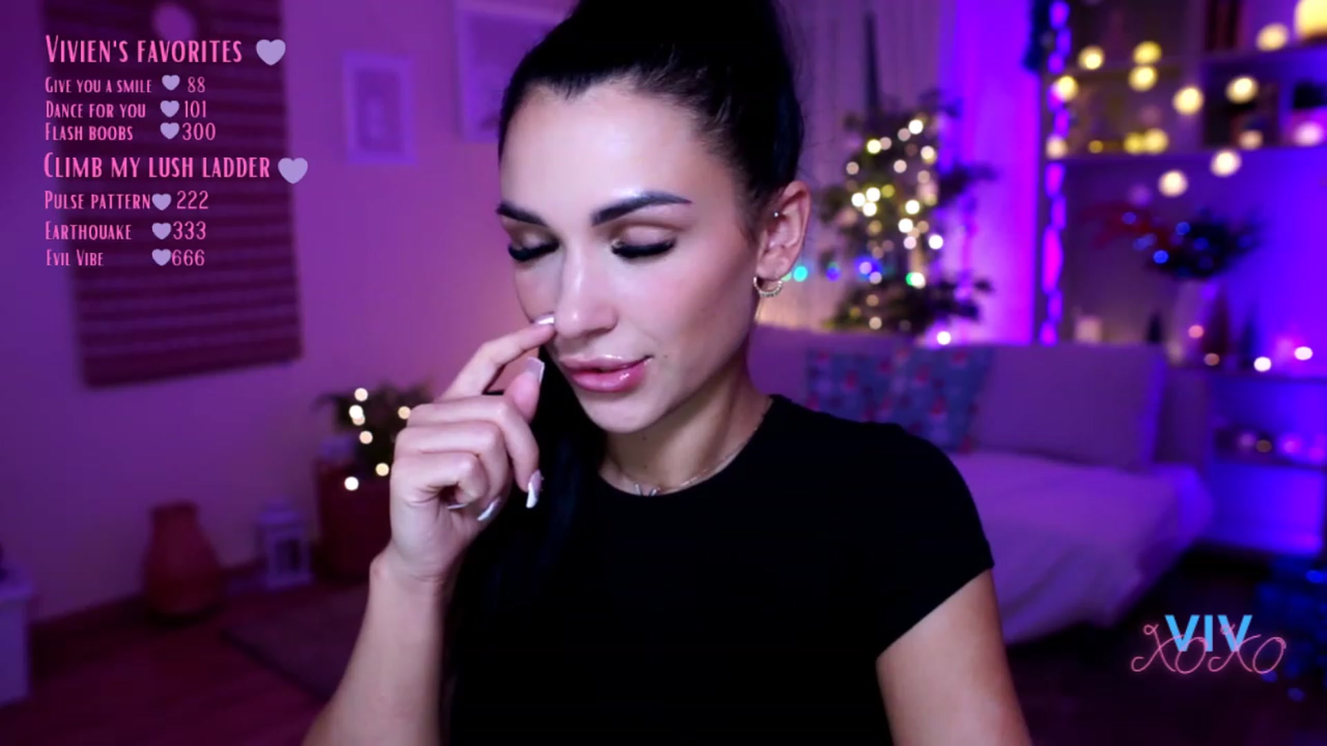 Gallery image thumbnail from kerelai's myfreecams stream on, 12/11/2022, 16:14 image 12 of 20