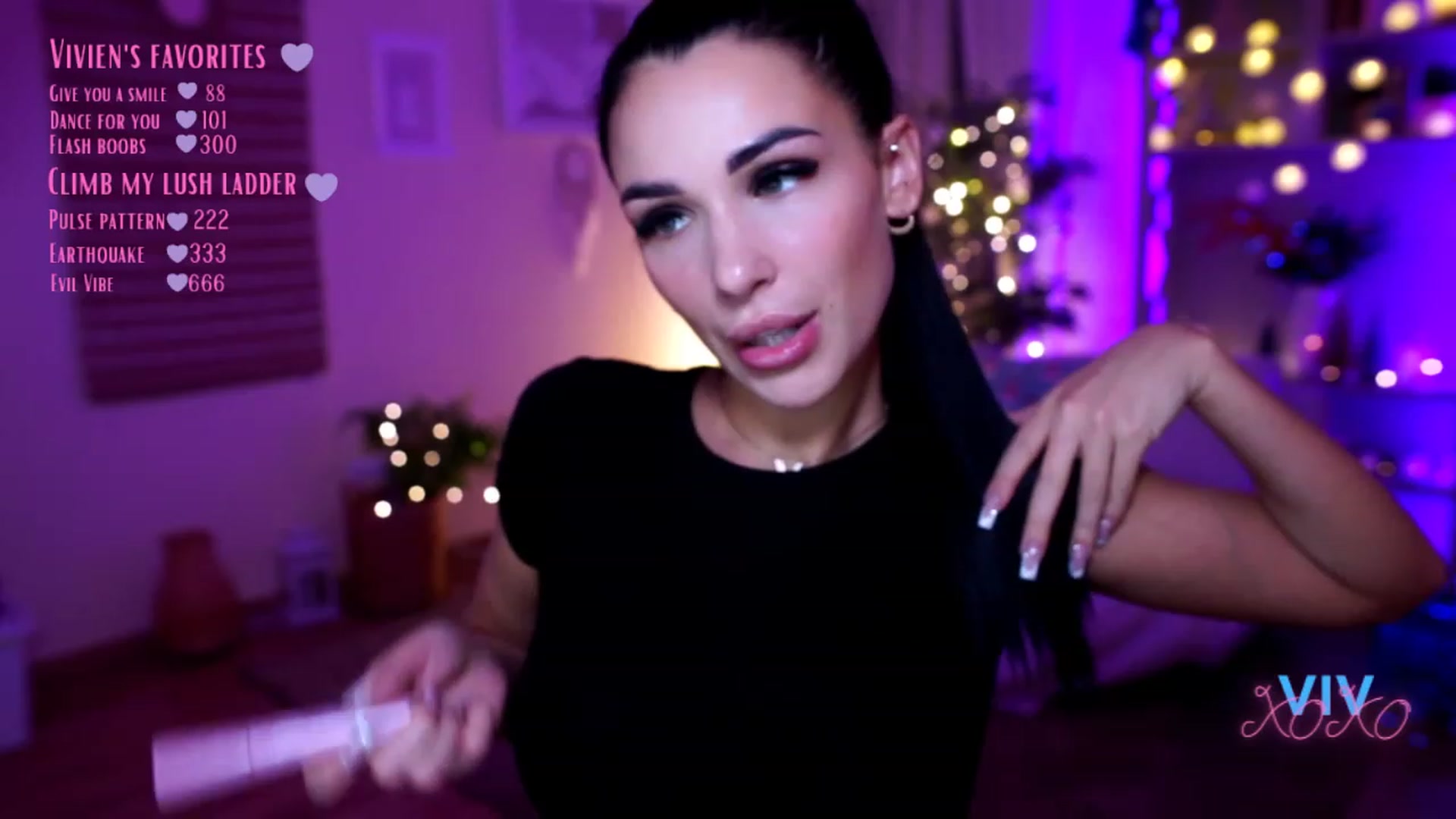 Gallery image thumbnail from kerelai's myfreecams stream on, 12/11/2022, 16:14 image 16 of 20