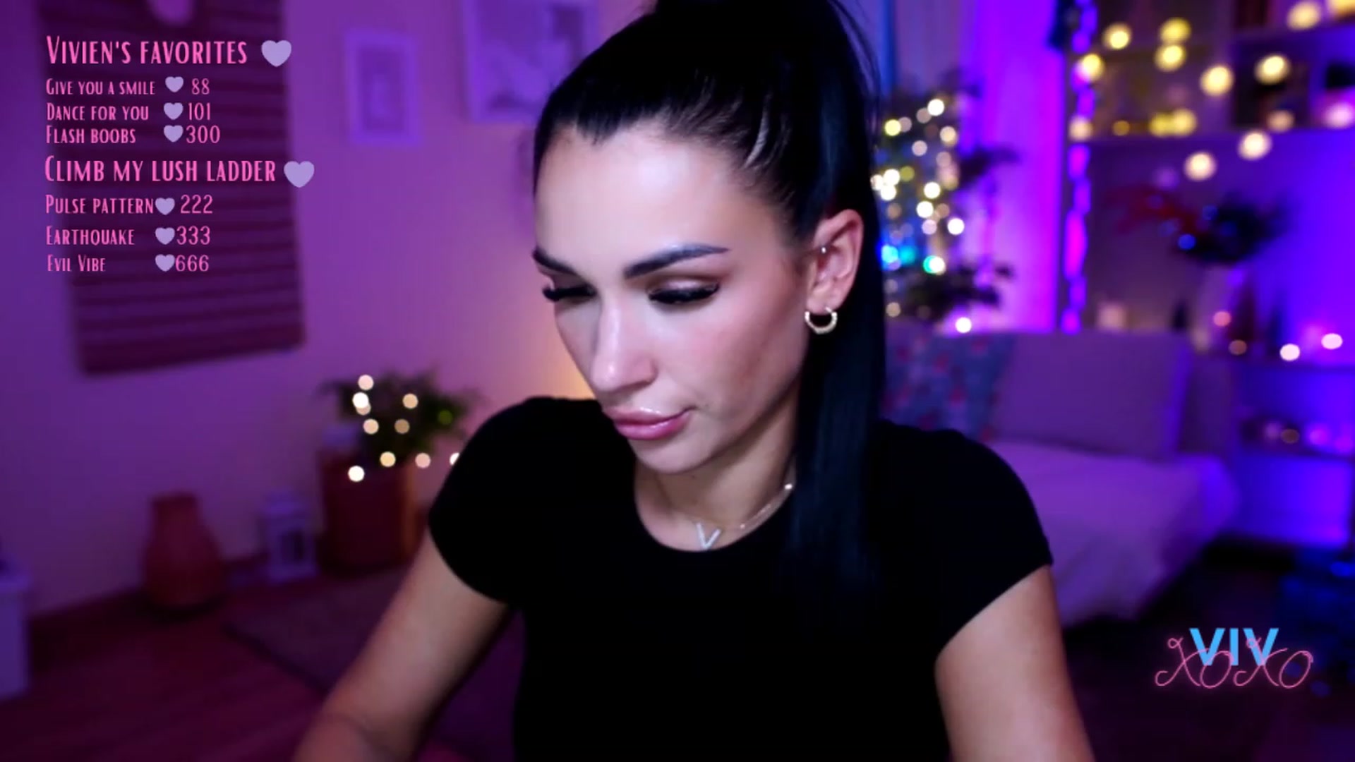 Gallery image thumbnail from kerelai's myfreecams stream on, 12/11/2022, 16:14 image 18 of 20