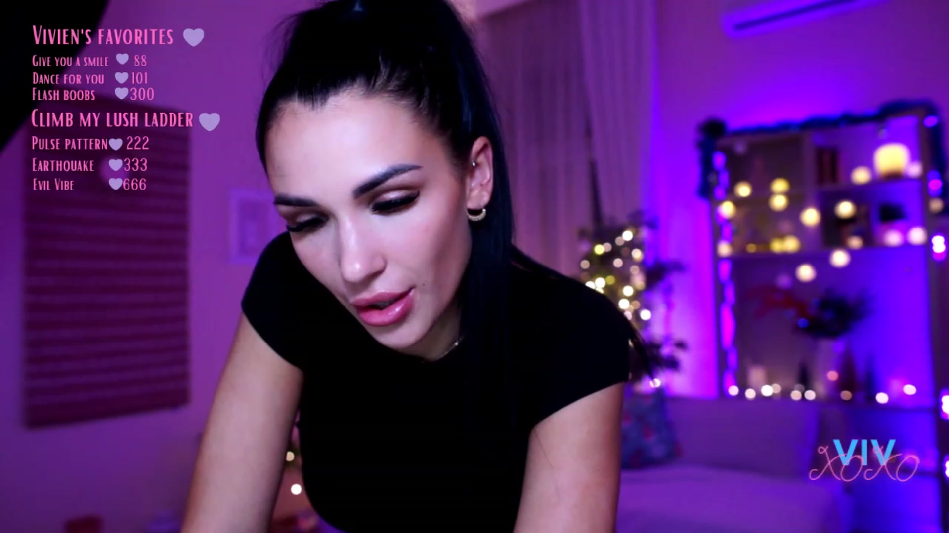 Gallery image thumbnail from kerelai's myfreecams stream on, 12/11/2022, 17:58 image 20 of 20