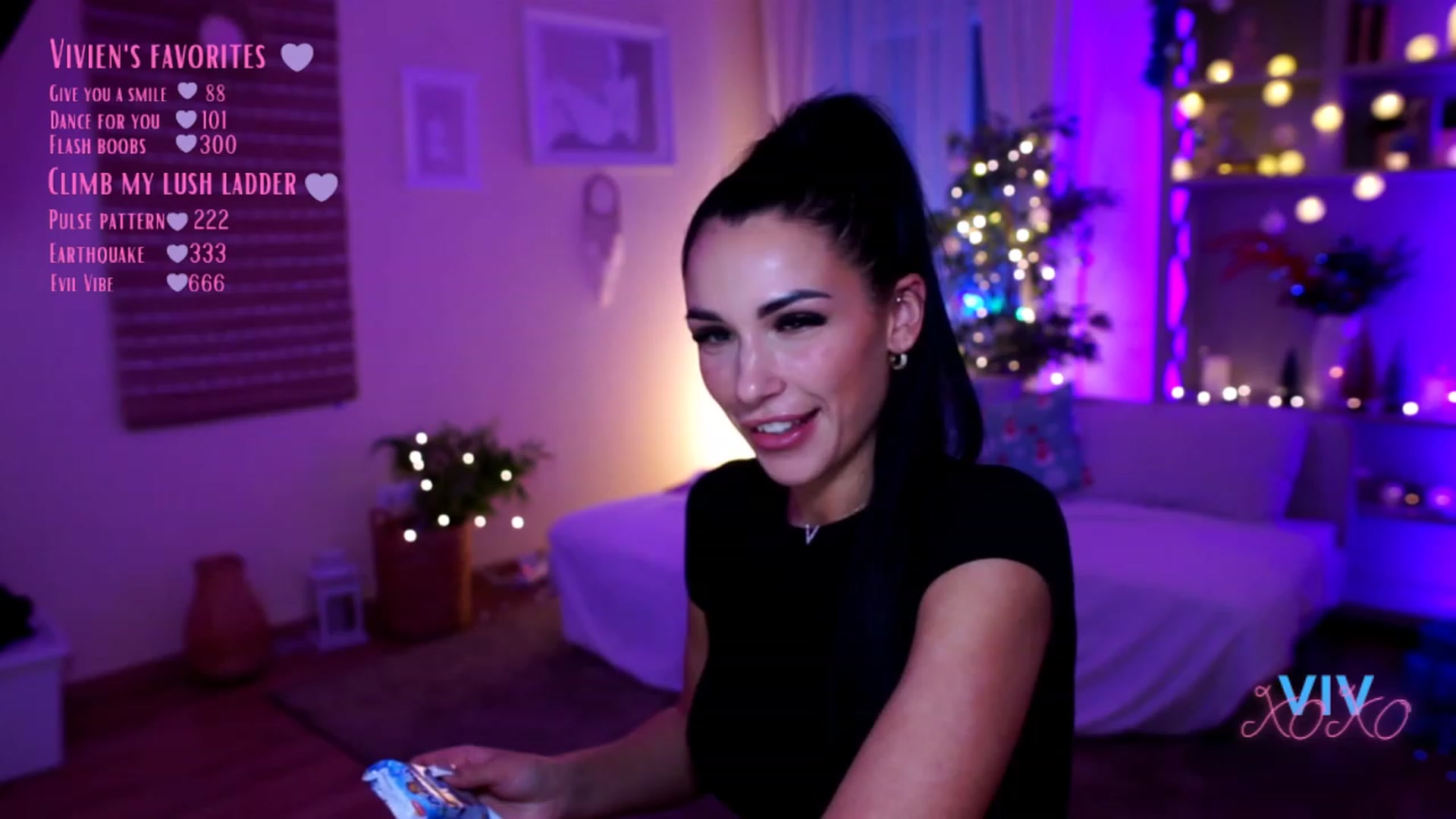 Gallery image thumbnail from kerelai's myfreecams stream on, 12/11/2022, 17:58 image 9 of 20