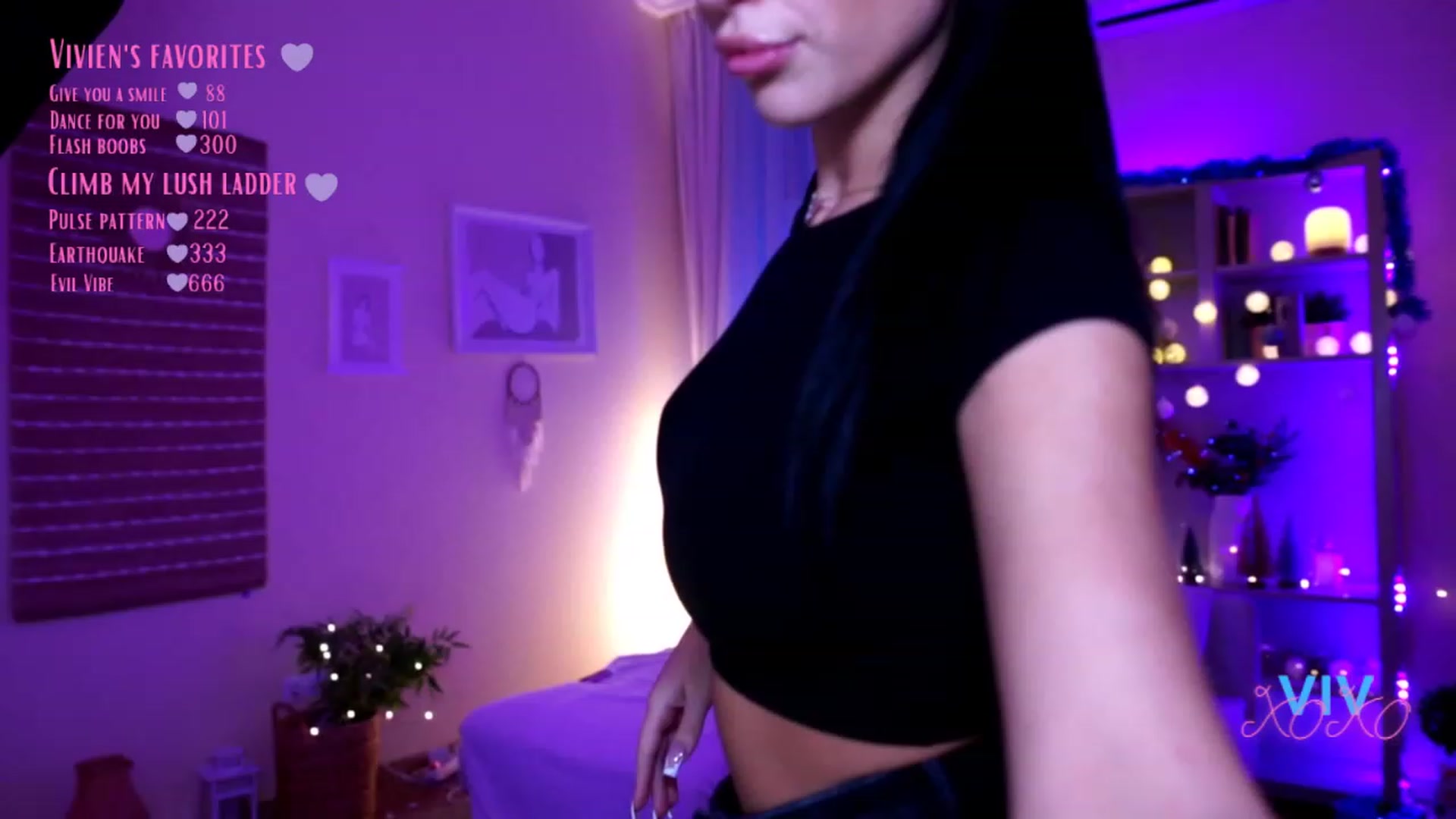 Gallery image thumbnail from kerelai's myfreecams stream on, 12/11/2022, 17:58 image 6 of 20