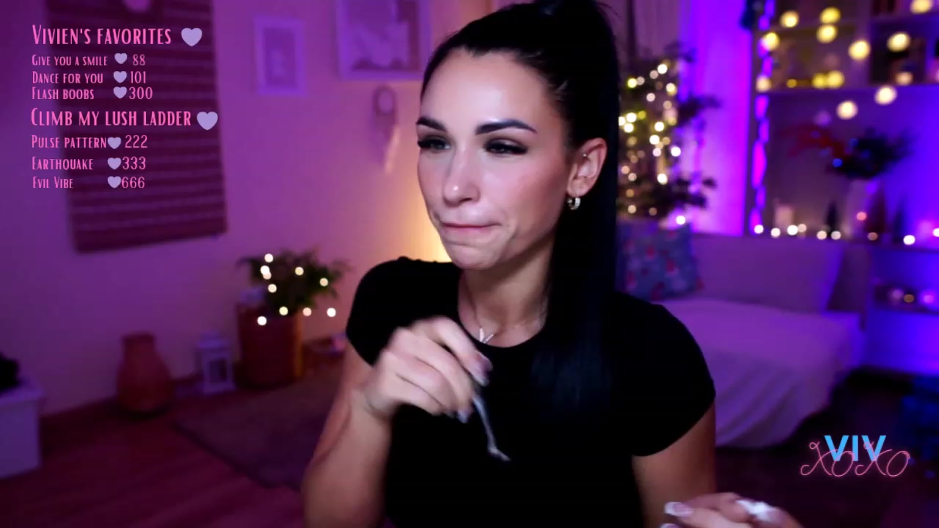 Gallery image thumbnail from kerelai's myfreecams stream on, 12/11/2022, 17:58 image 3 of 20