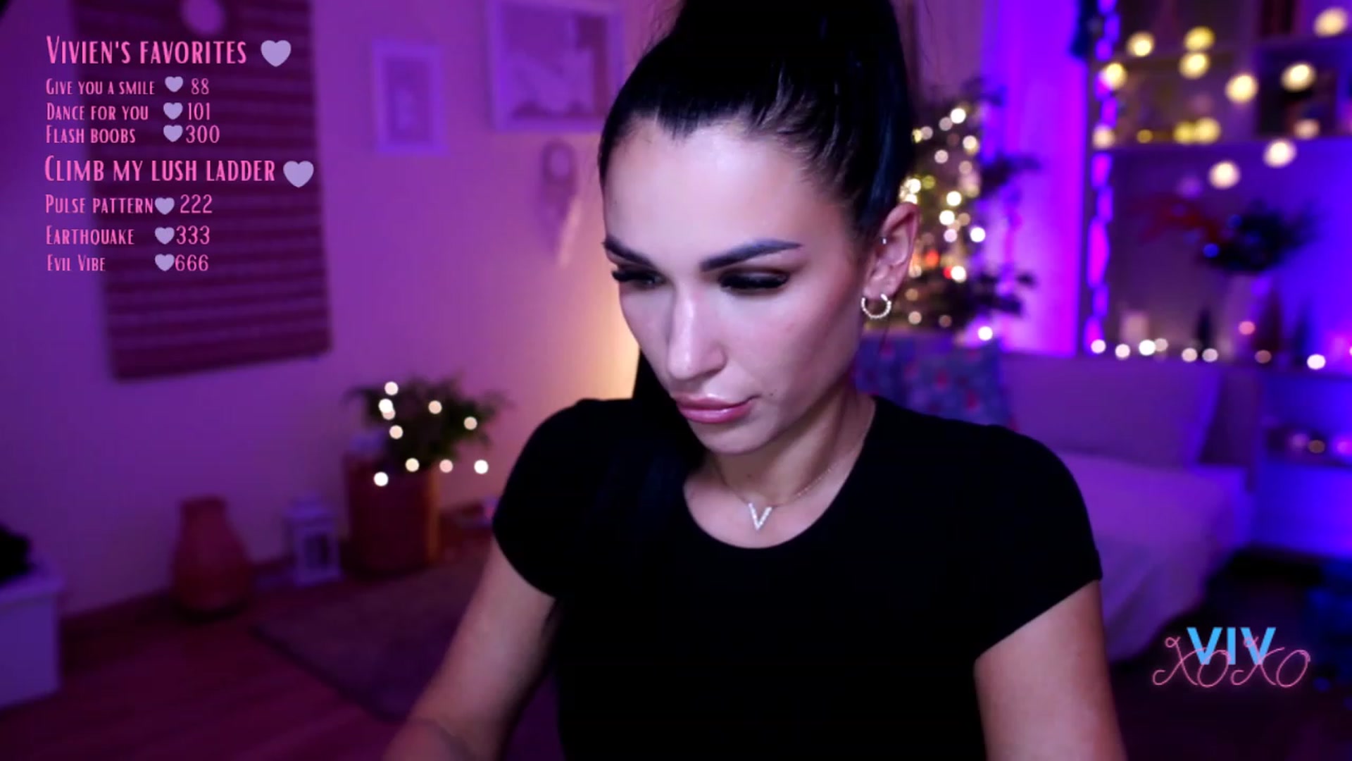 Gallery image thumbnail from kerelai's myfreecams stream on, 12/11/2022, 17:58 image 17 of 20