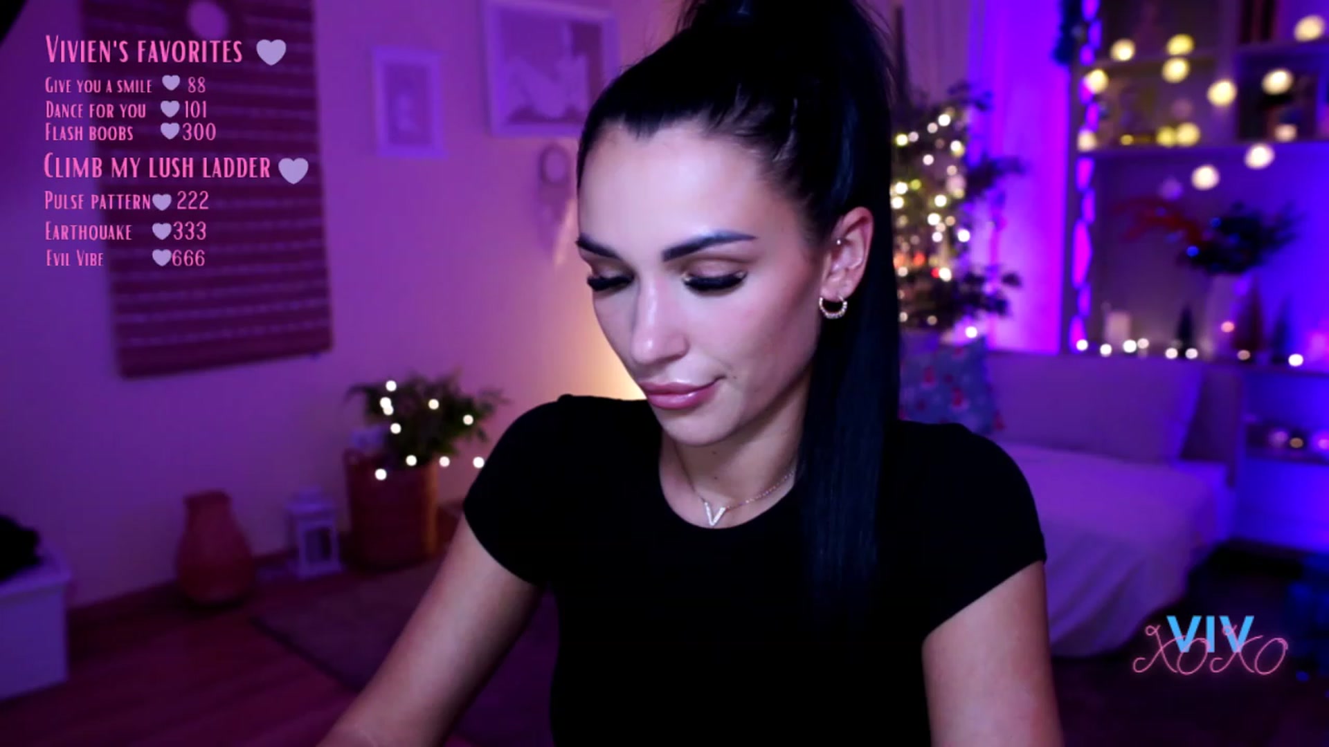 Gallery image thumbnail from kerelai's myfreecams stream on, 12/11/2022, 19:17 image 4 of 20
