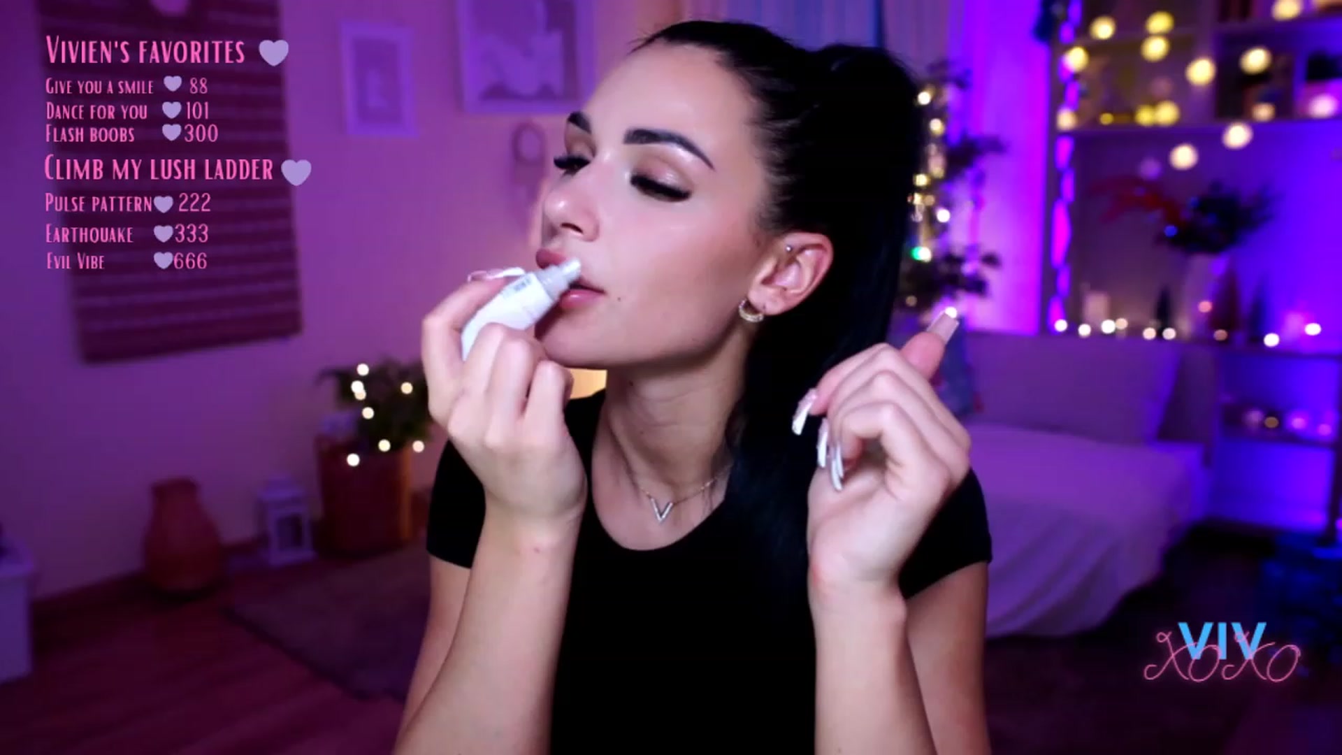 Gallery image thumbnail from kerelai's myfreecams stream on, 12/11/2022, 19:17 image 1 of 20