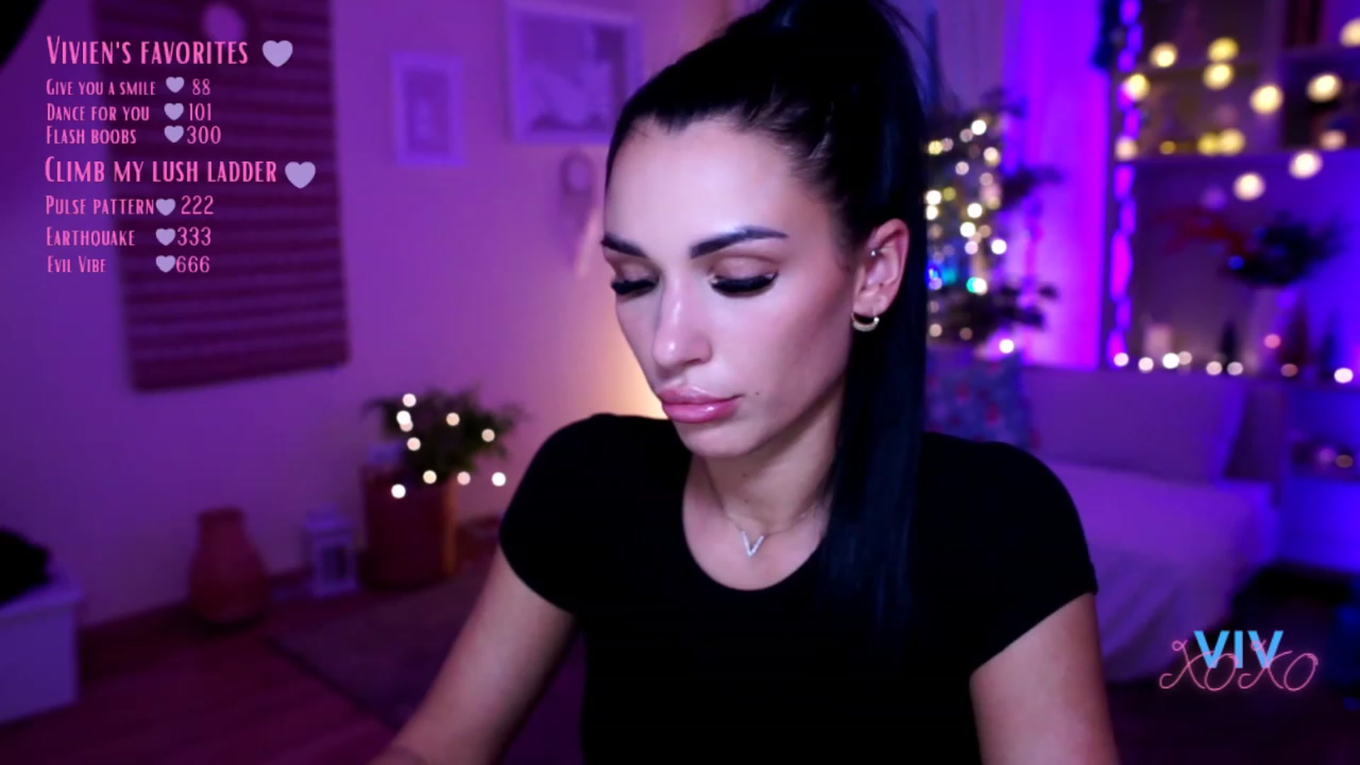 Gallery image thumbnail from kerelai's myfreecams stream on, 12/11/2022, 19:17 image 10 of 20