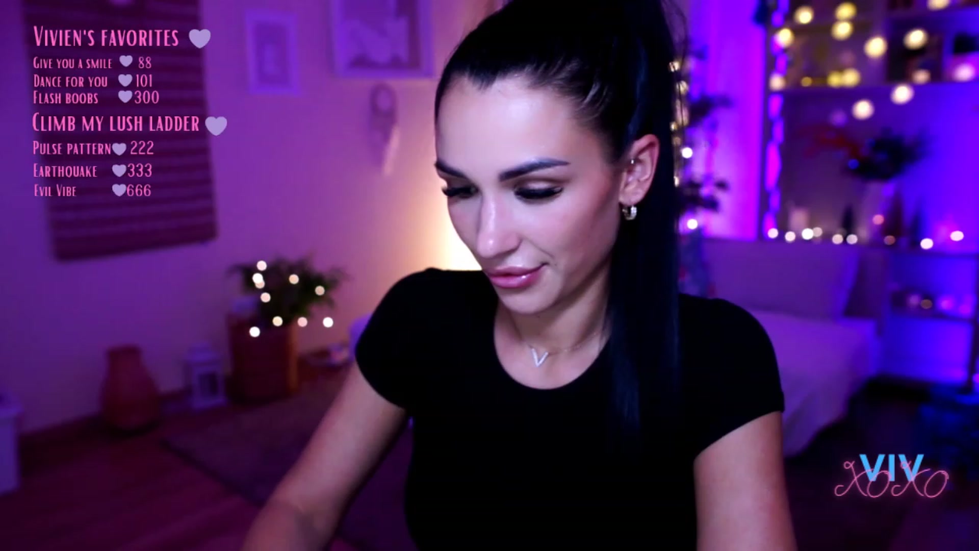 Gallery image thumbnail from kerelai's myfreecams stream on, 12/11/2022, 19:38 image 19 of 20