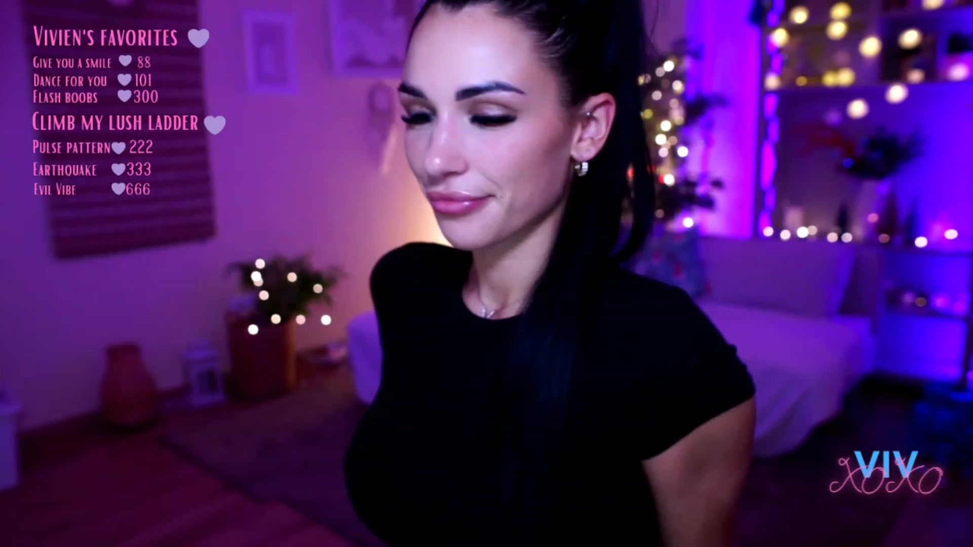 Gallery image thumbnail from kerelai's myfreecams stream on, 12/11/2022, 19:38 image 17 of 20