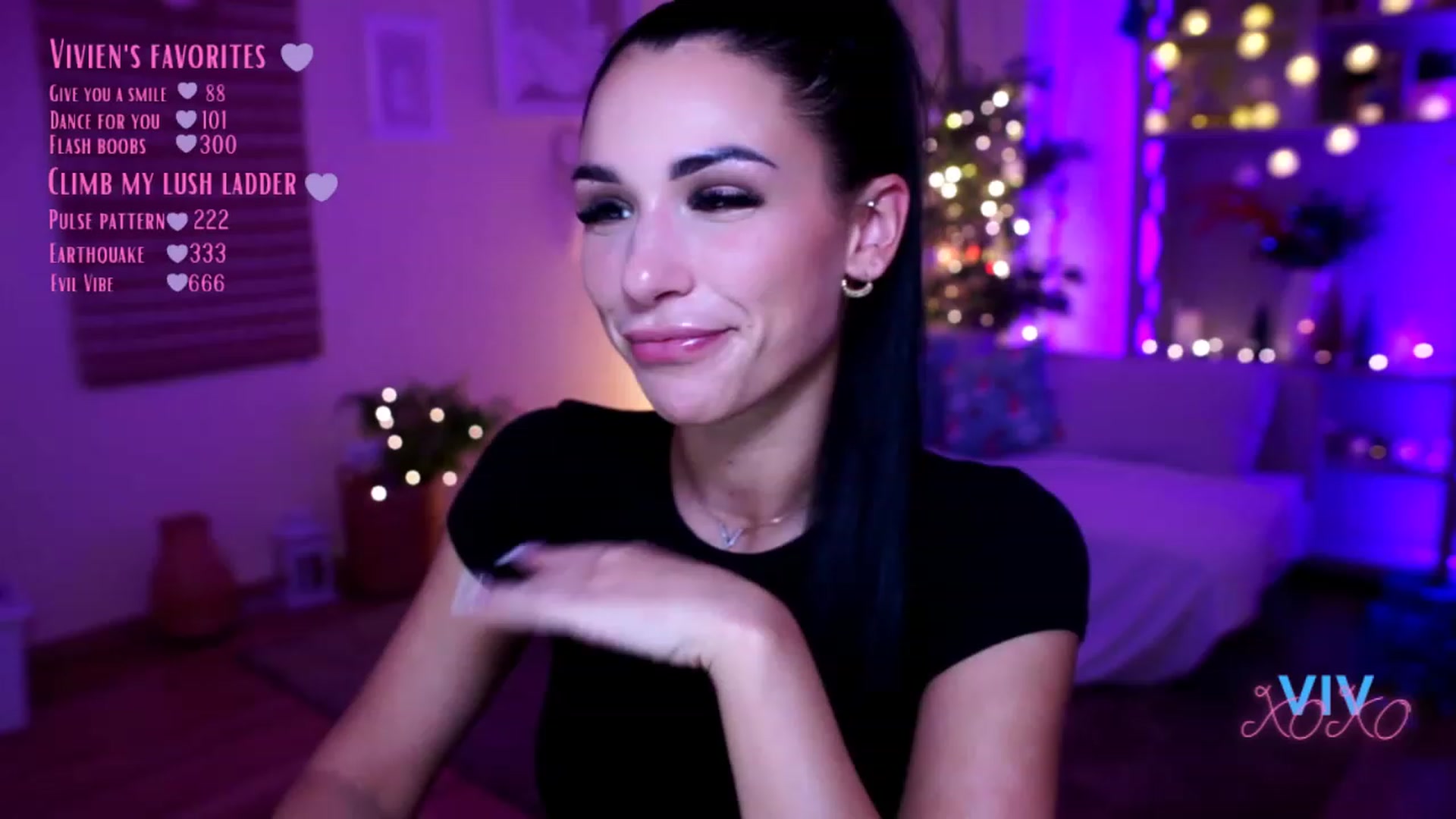 Gallery image thumbnail from kerelai's myfreecams stream on, 12/11/2022, 19:38 image 14 of 20