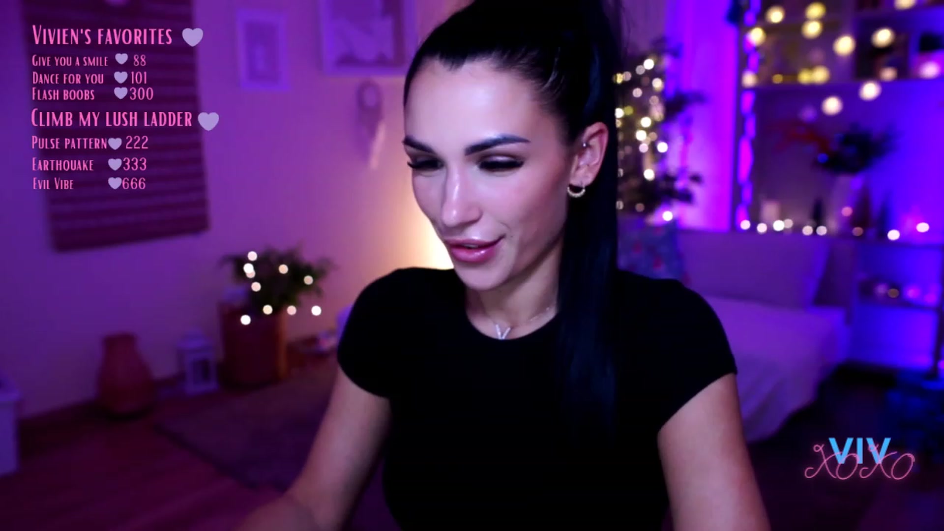 Gallery image thumbnail from kerelai's myfreecams stream on, 12/11/2022, 19:38 image 13 of 20