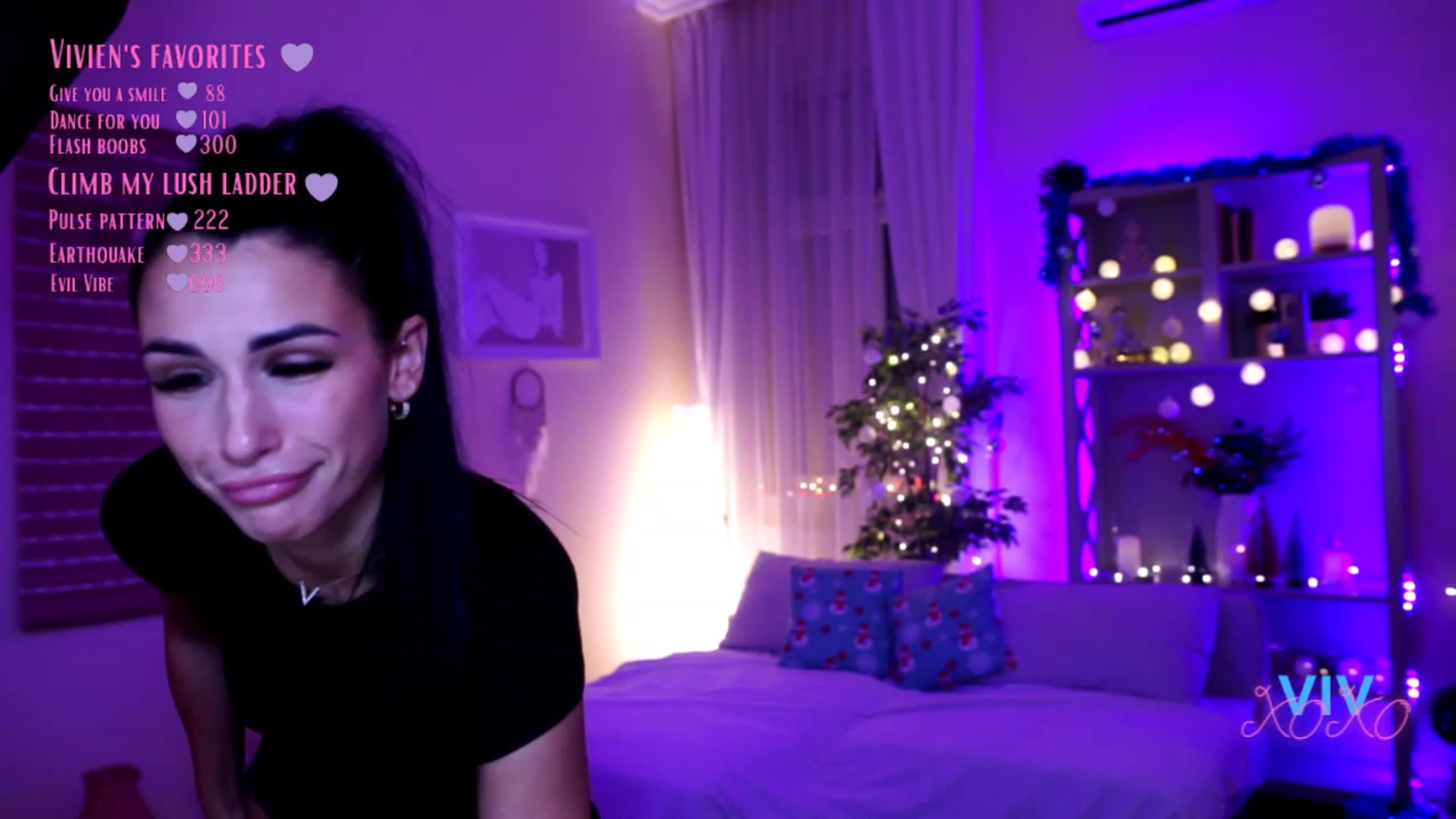 Gallery image thumbnail from kerelai's myfreecams stream on, 12/11/2022, 19:38 image 3 of 20