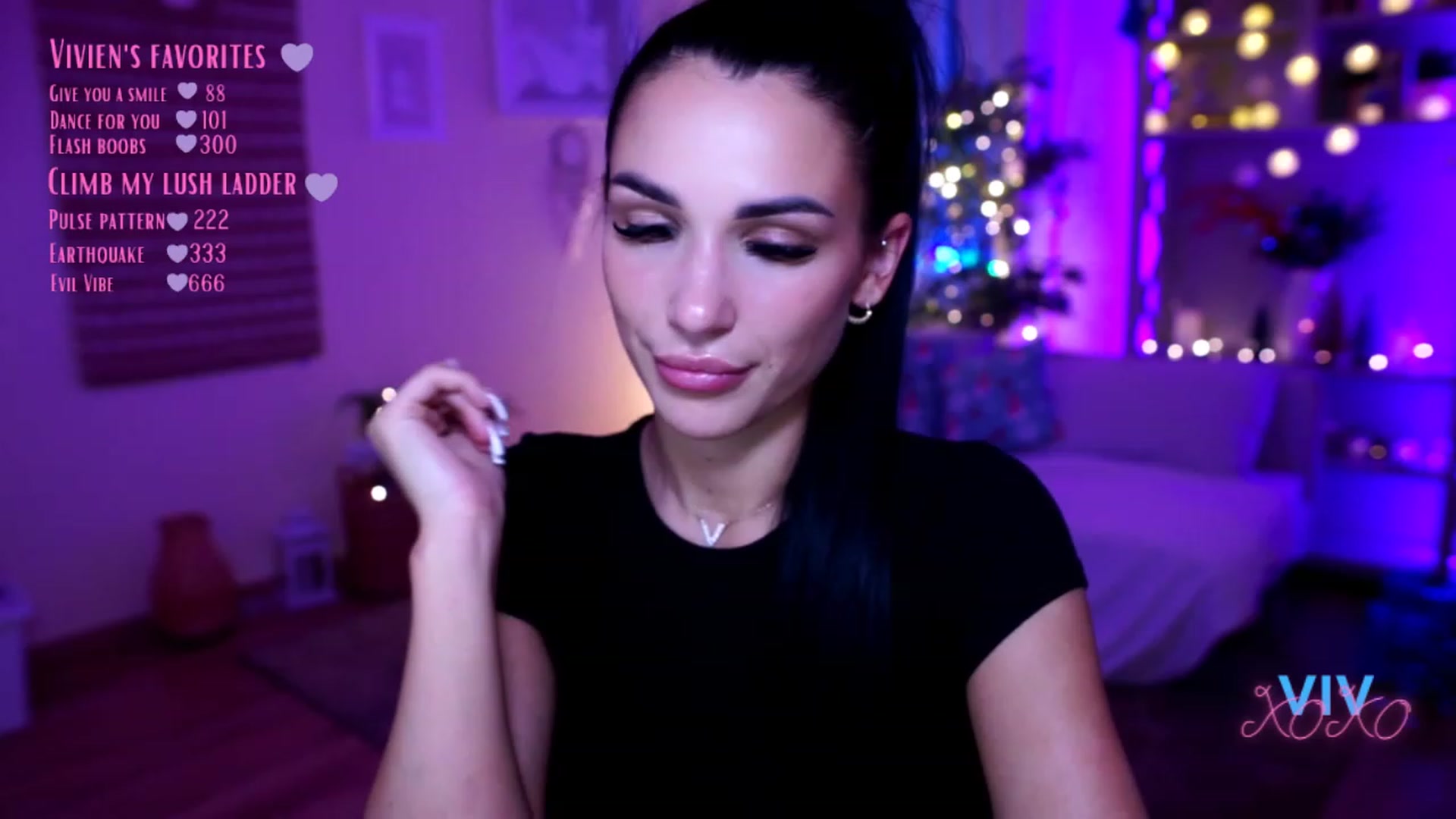 Gallery image thumbnail from kerelai's myfreecams stream on, 12/11/2022, 19:38 image 15 of 20