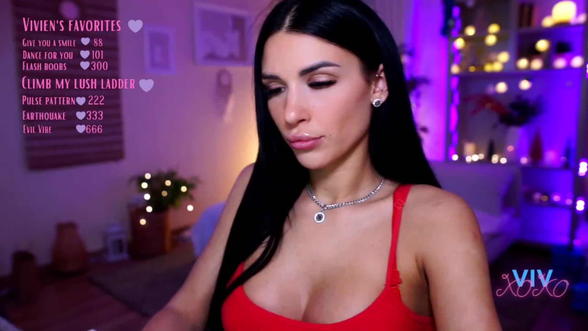 Gallery image thumbnail from kerelai's myfreecams stream on, 12/21/2022, 17:35 image 16 of 20