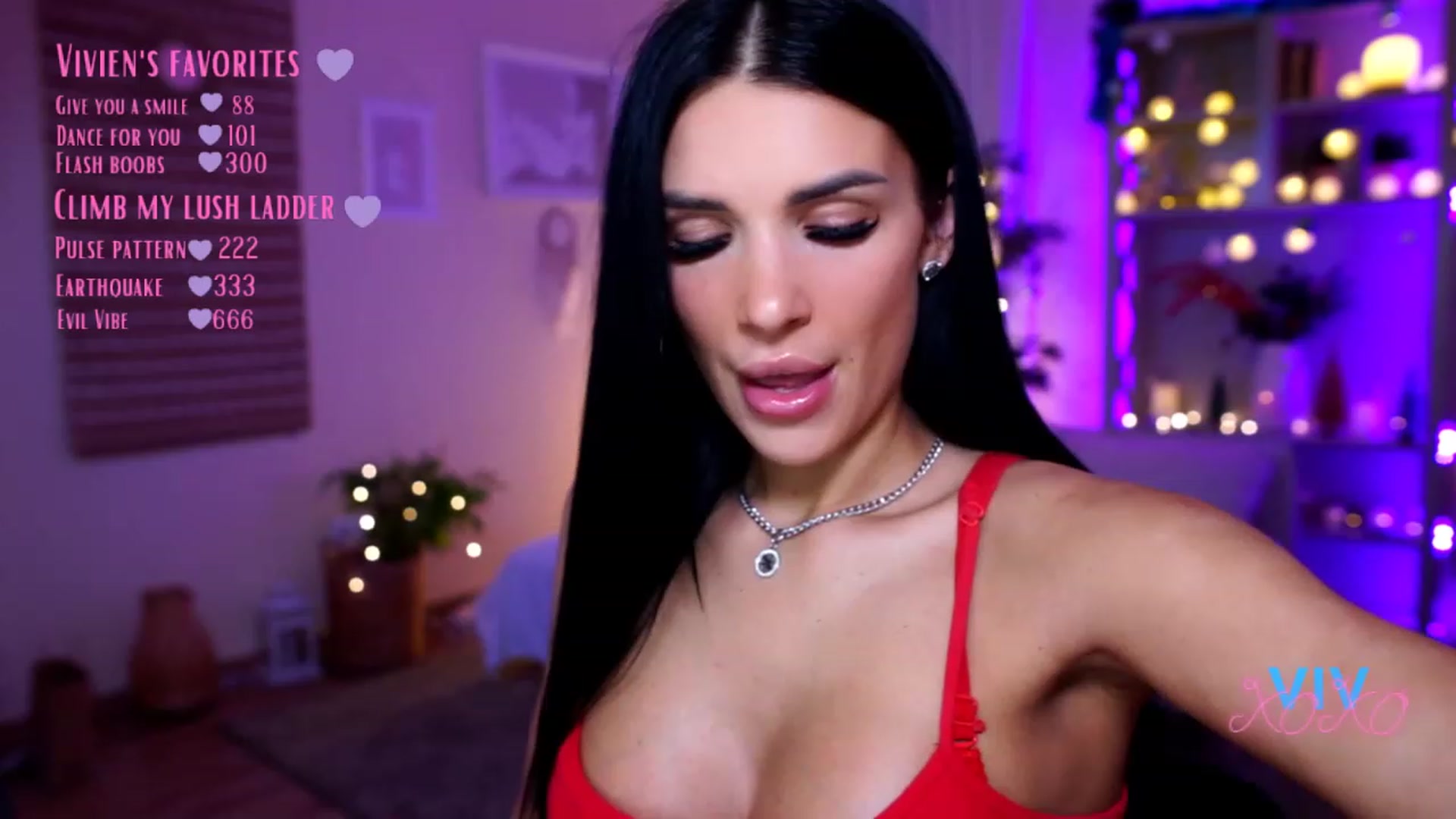 Gallery image thumbnail from kerelai's myfreecams stream on, 12/21/2022, 17:35 image 15 of 20