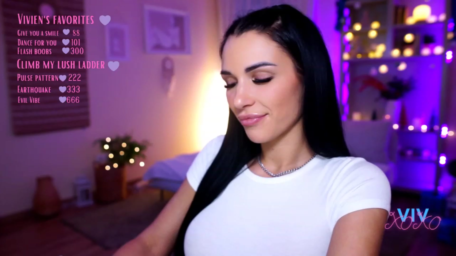 Gallery image thumbnail from kerelai's myfreecams stream on, 12/23/2022, 18:27 image 5 of 20