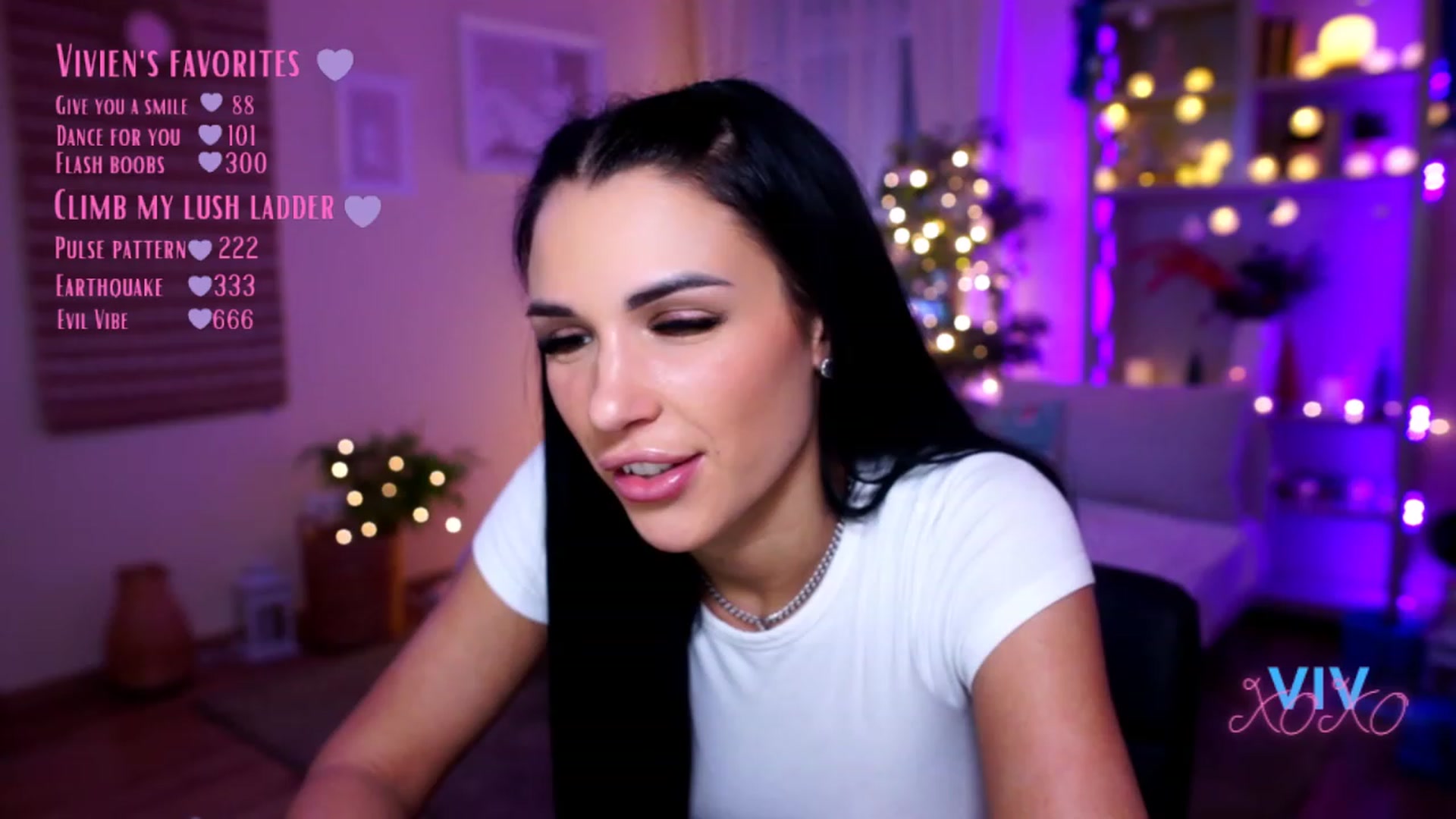 Gallery image thumbnail from kerelai's myfreecams stream on, 12/23/2022, 18:27 image 9 of 20