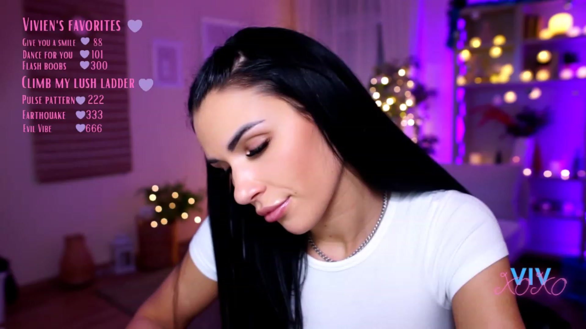 Gallery image thumbnail from kerelai's myfreecams stream on, 12/23/2022, 18:27 image 16 of 20