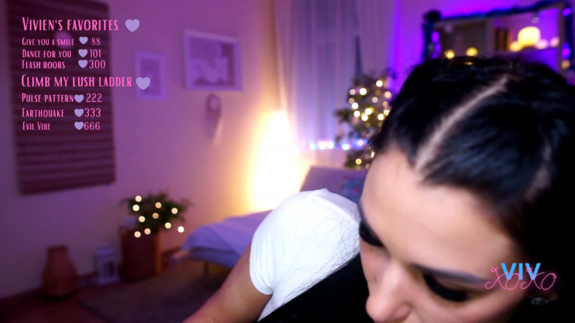 Gallery image thumbnail from kerelai's myfreecams stream on, 12/23/2022, 18:27 image 4 of 20