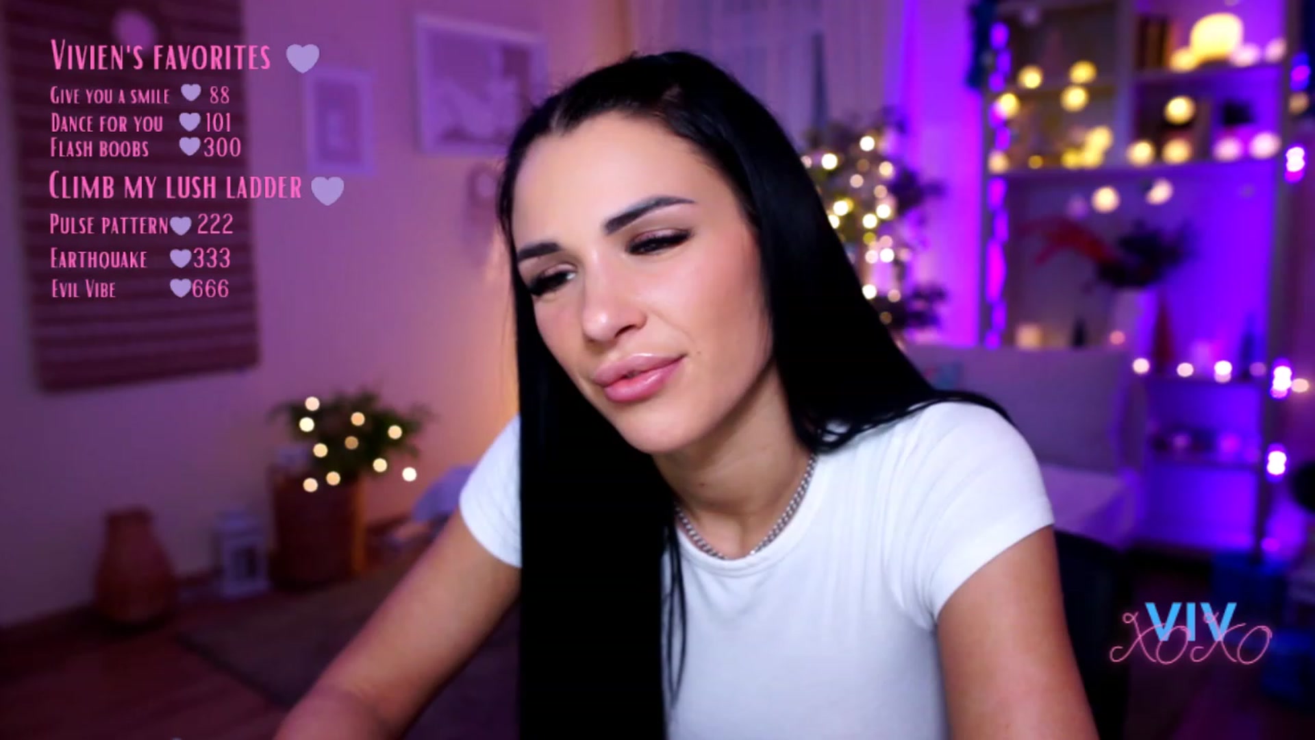 Gallery image thumbnail from kerelai's myfreecams stream on, 12/23/2022, 18:27 image 10 of 20