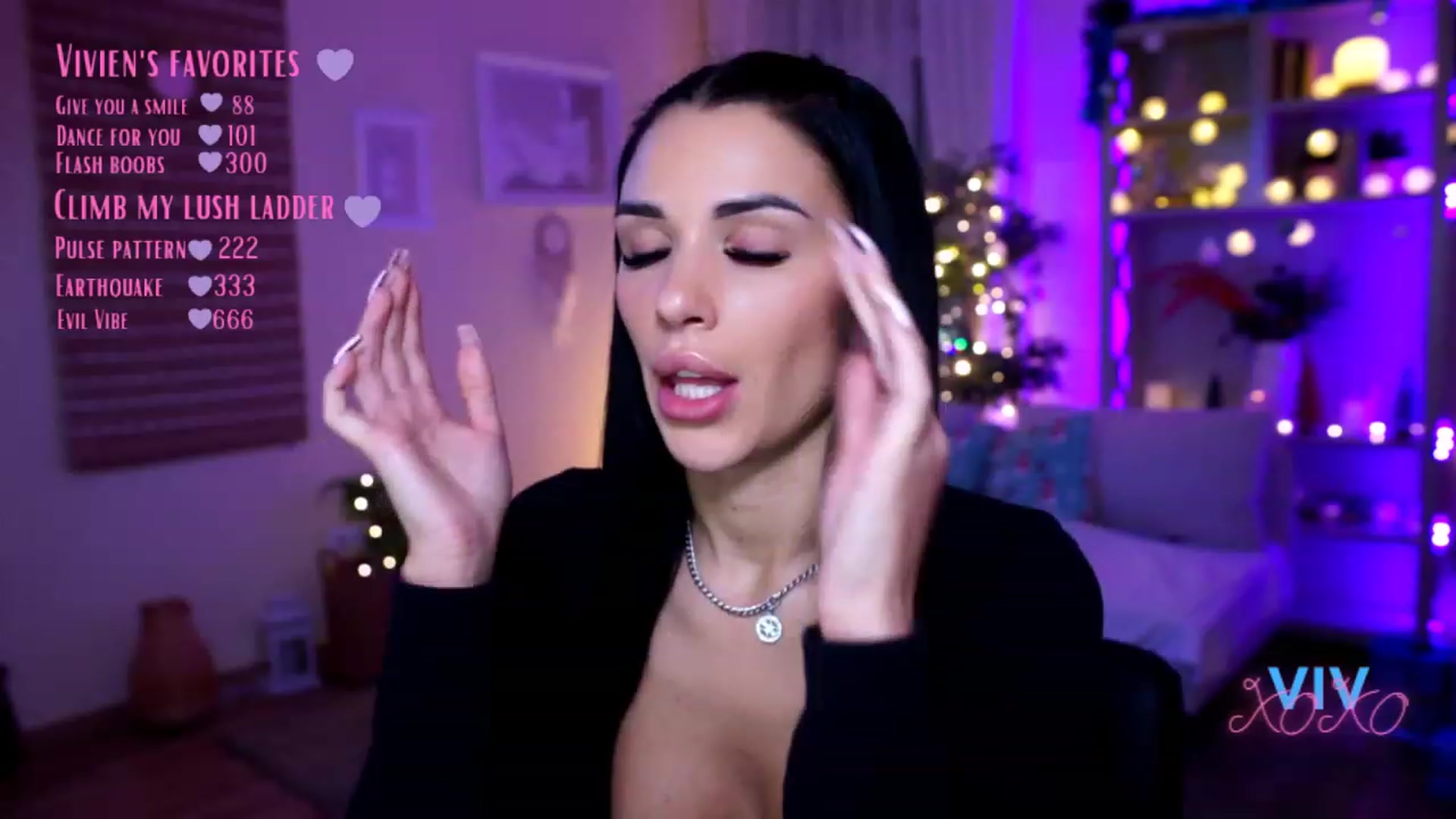 Gallery image thumbnail from kerelai's myfreecams stream on, 12/23/2022, 20:59 image 18 of 20